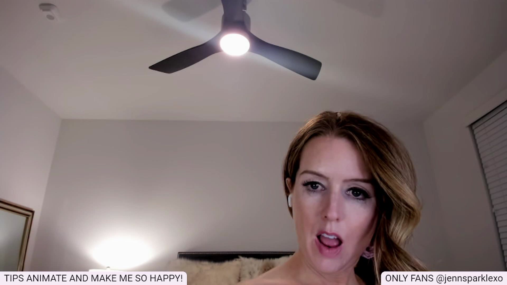 Gallery image thumbnail from Jennsparklexo's myfreecams stream on, 03/29/2023, 09:17 image 7 of 20
