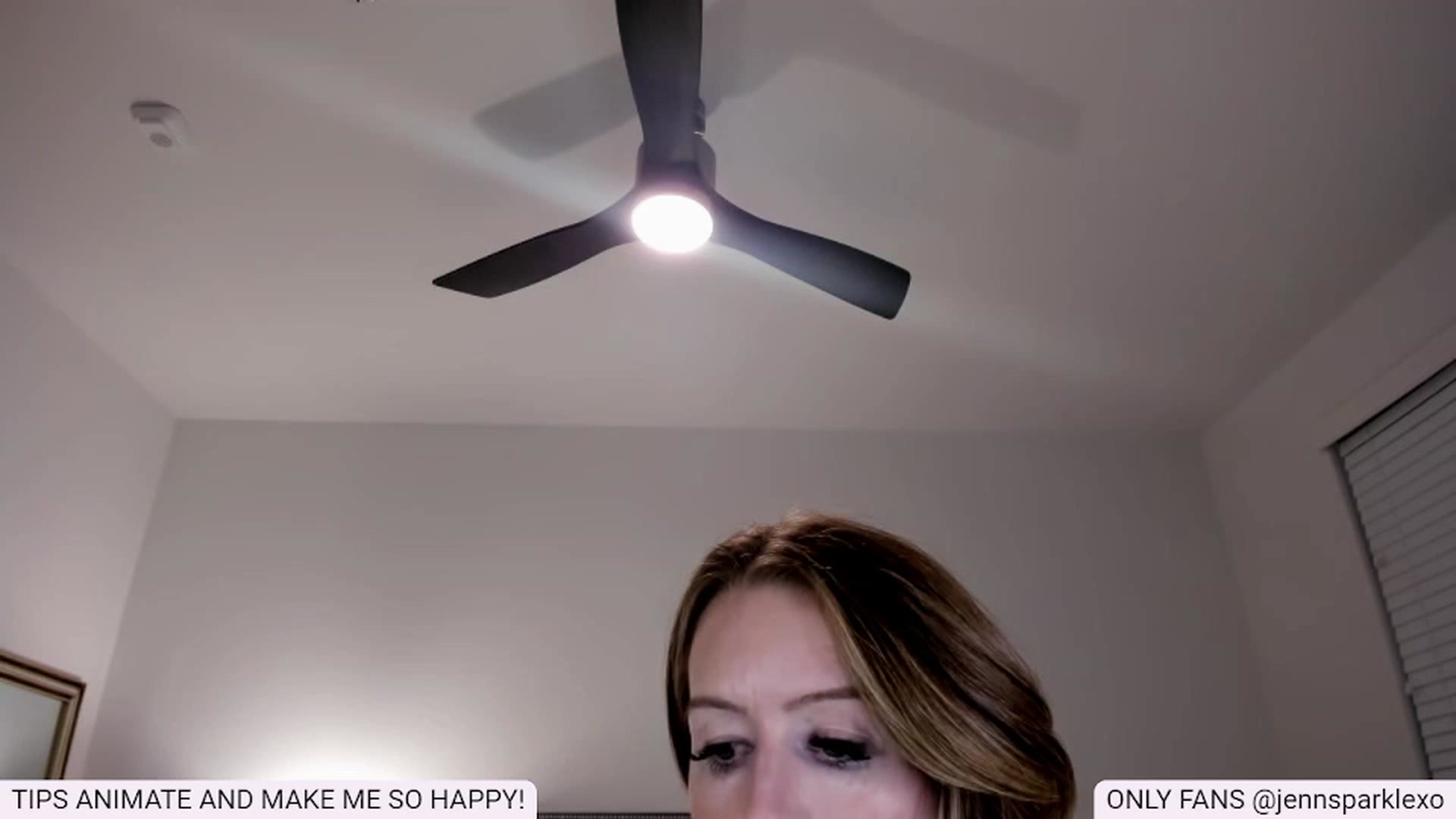 Gallery image thumbnail from Jennsparklexo's myfreecams stream on, 03/29/2023, 09:17 image 19 of 20