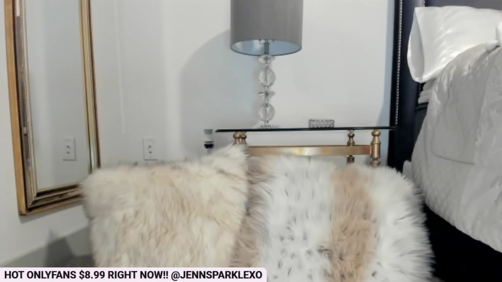Gallery image thumbnail from Jennsparklexo's myfreecams stream on, 04/10/2023, 10:14 image 6 of 20