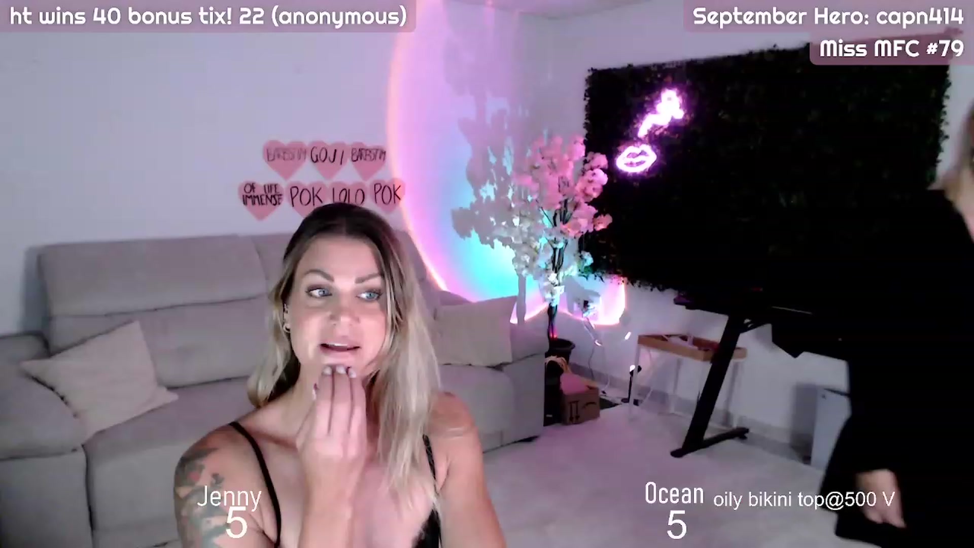 Gallery image thumbnail from JennyAndOcean's myfreecams stream on, 09/23/2023, 21:32 image 6 of 20