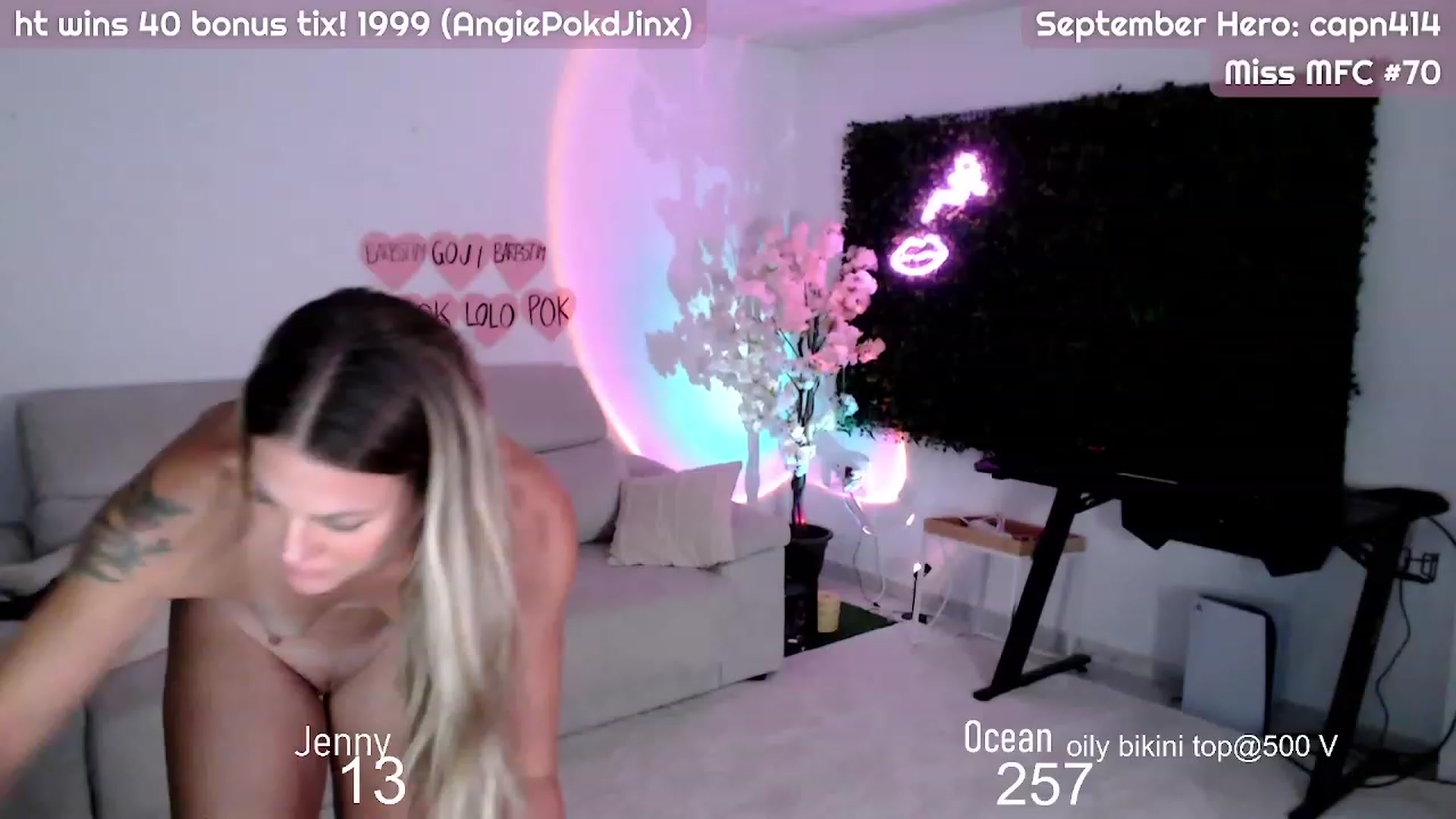 Gallery image thumbnail from JennyAndOcean's myfreecams stream on, 09/23/2023, 23:17 image 8 of 20