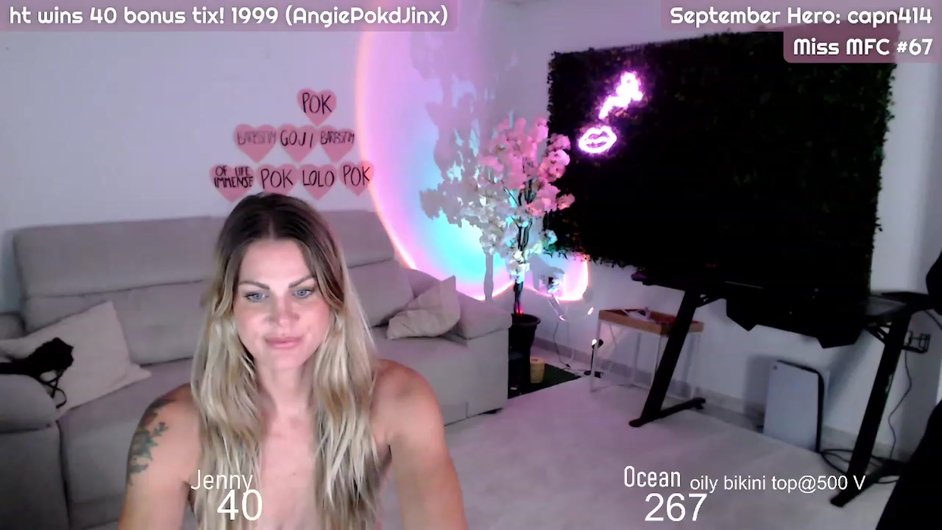Gallery image thumbnail from JennyAndOcean's myfreecams stream on, 09/23/2023, 23:17 image 17 of 20