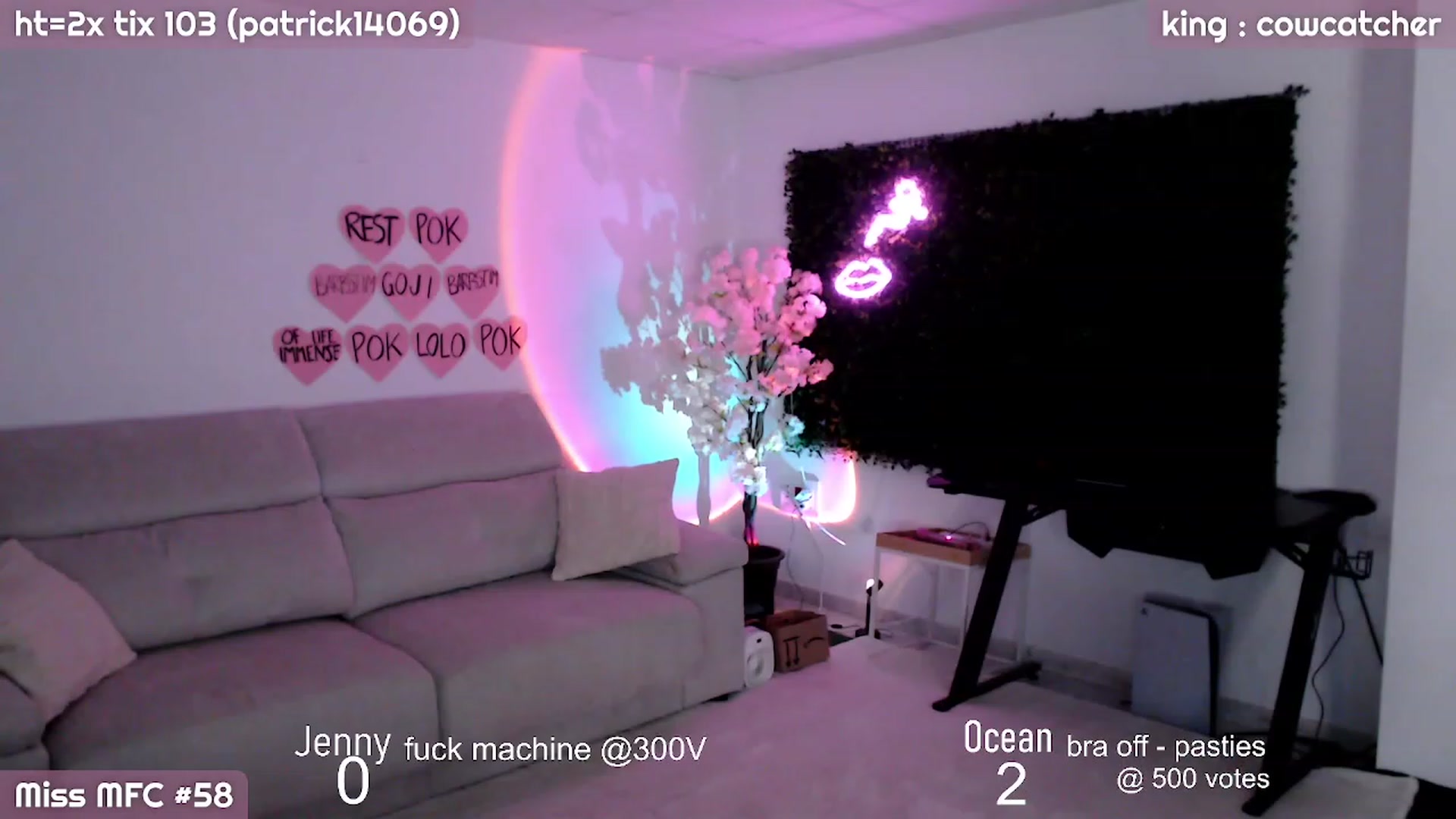 Gallery image thumbnail from JennyAndOcean's myfreecams stream on, 09/28/2023, 22:00 image 5 of 20