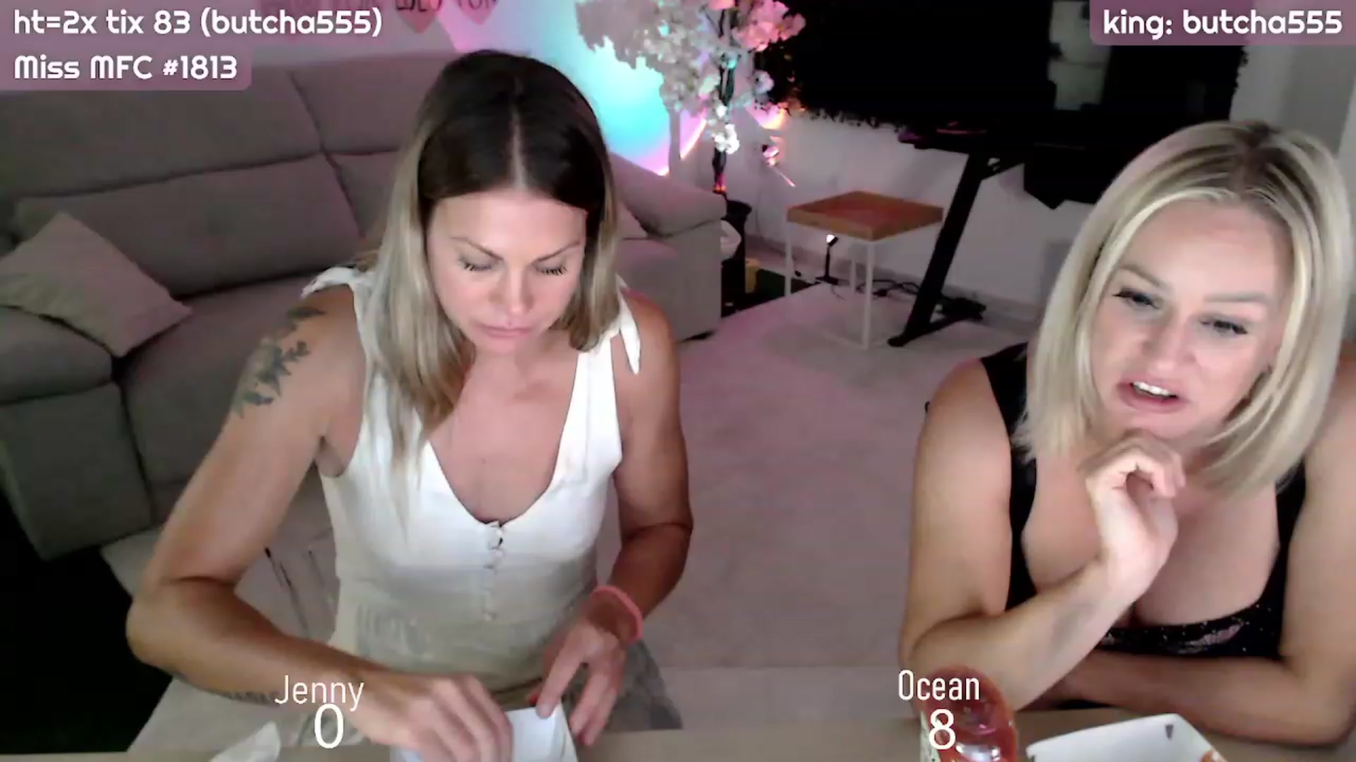 Gallery image thumbnail from JennyAndOcean's myfreecams stream on, 10/01/2023, 22:19 image 4 of 20