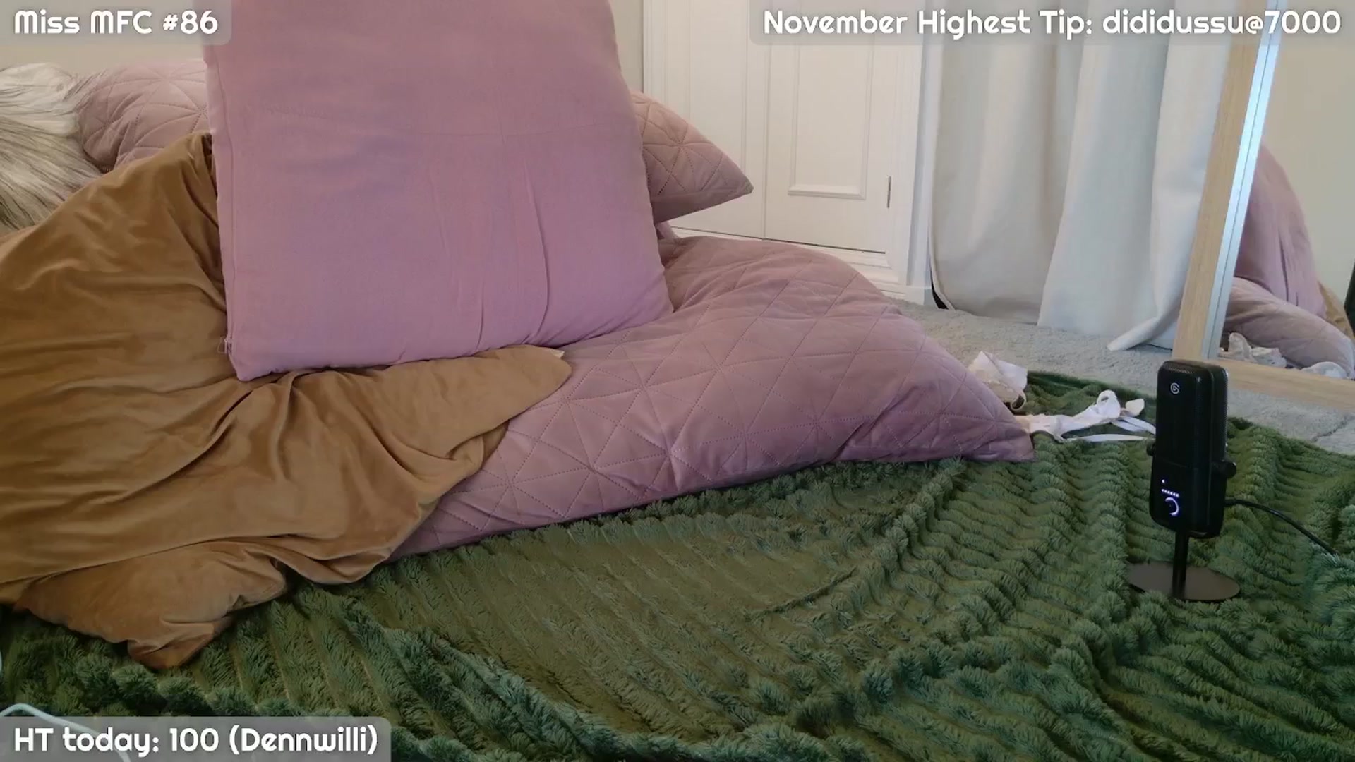 Gallery image thumbnail from JennyBear's myfreecams stream on, 11/19/2025, 14:43 image 13 of 20