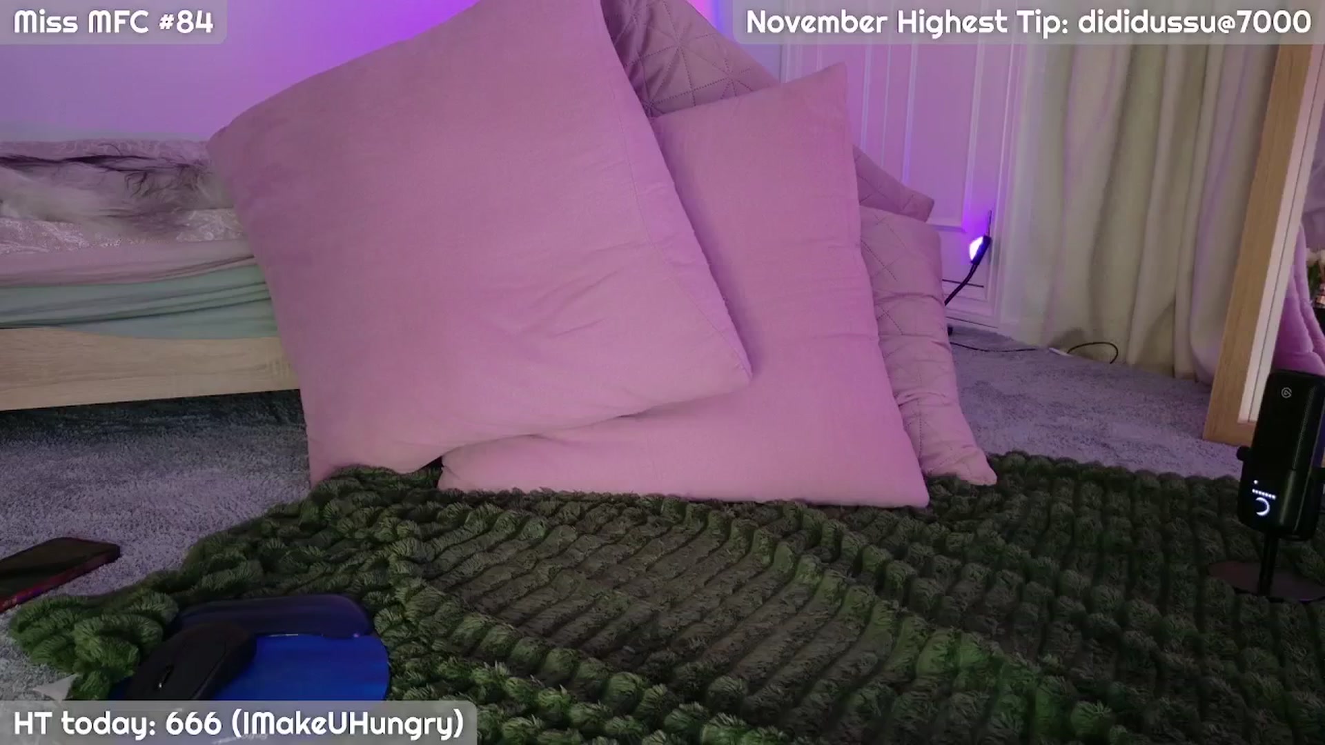 Gallery image thumbnail from JennyBear's myfreecams stream on, 11/28/2025, 19:30 image 16 of 20
