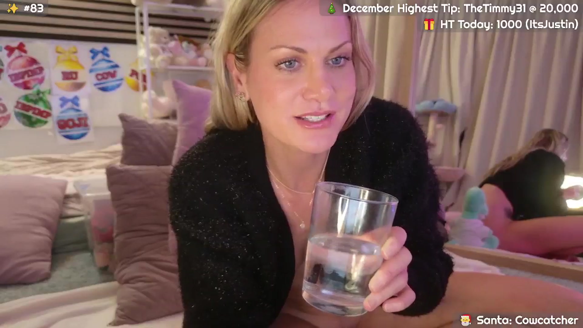 Gallery image thumbnail from JennyBear's myfreecams stream on, 12/30/2025, 04:14 image 16 of 20