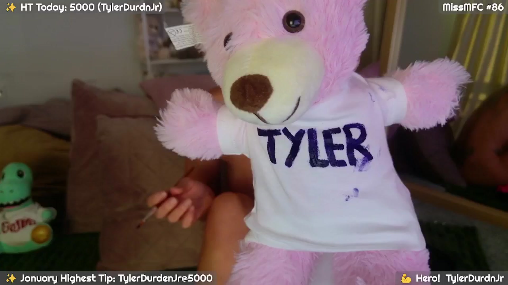 Gallery image thumbnail from JennyBear's myfreecams stream on, 01/11/2026, 08:40 image 16 of 20