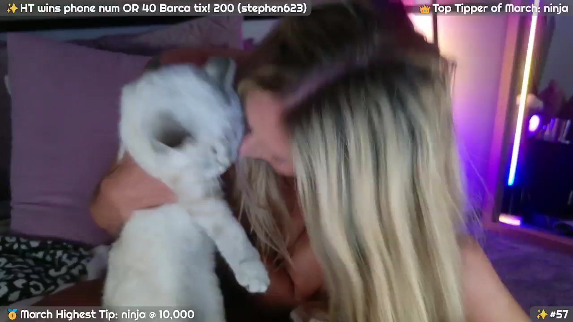 Gallery image thumbnail from JennyBear's myfreecams stream on, 03/21/2026, 04:53 image 4 of 20
