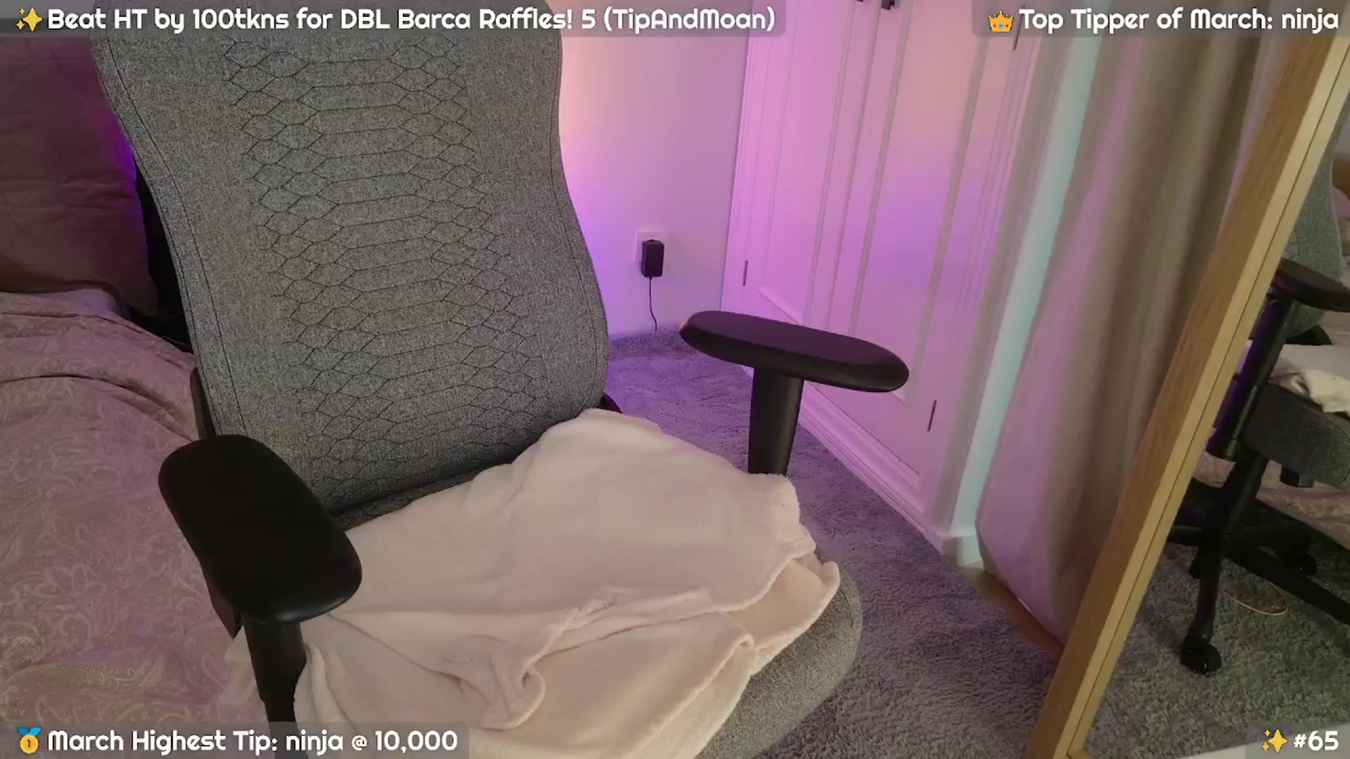 Gallery image thumbnail from JennyBear's myfreecams stream on, 03/22/2026, 23:28 image 6 of 20