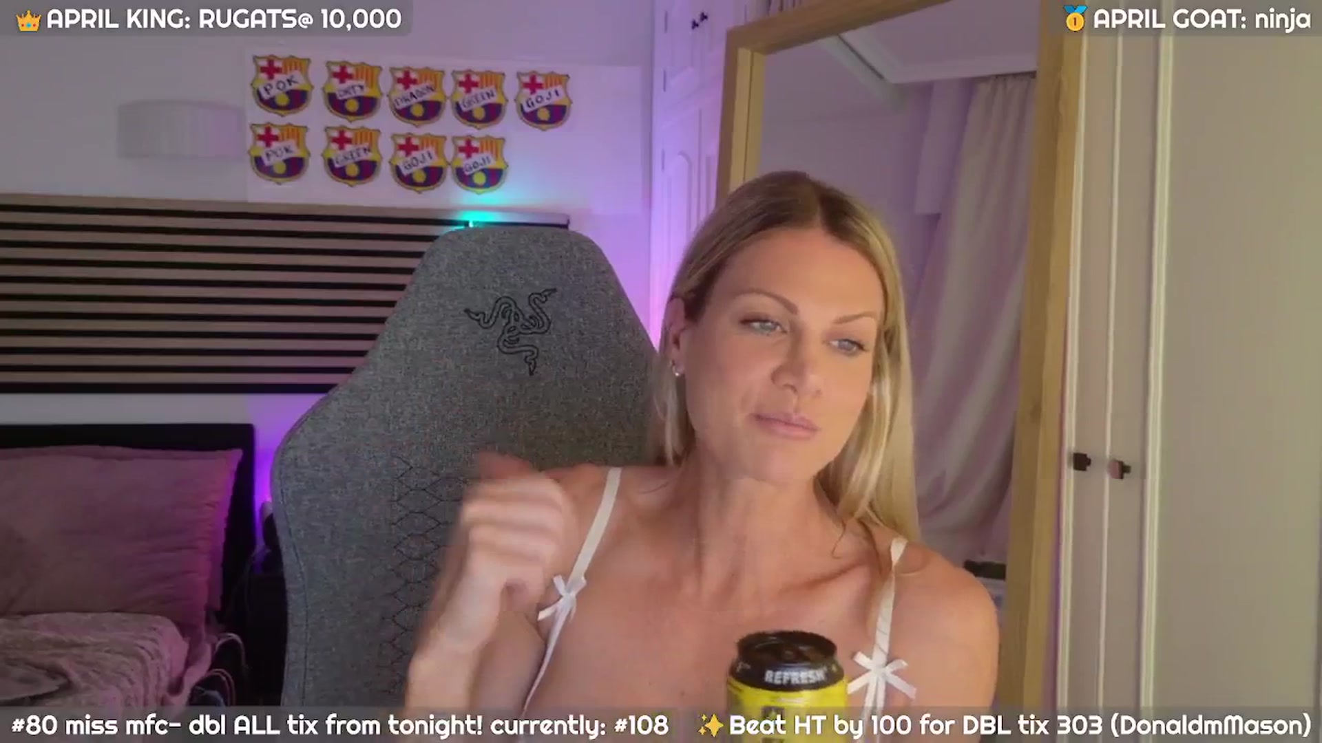 Gallery image thumbnail from JennyBear's myfreecams stream on, 04/12/2026, 22:40 image 3 of 20