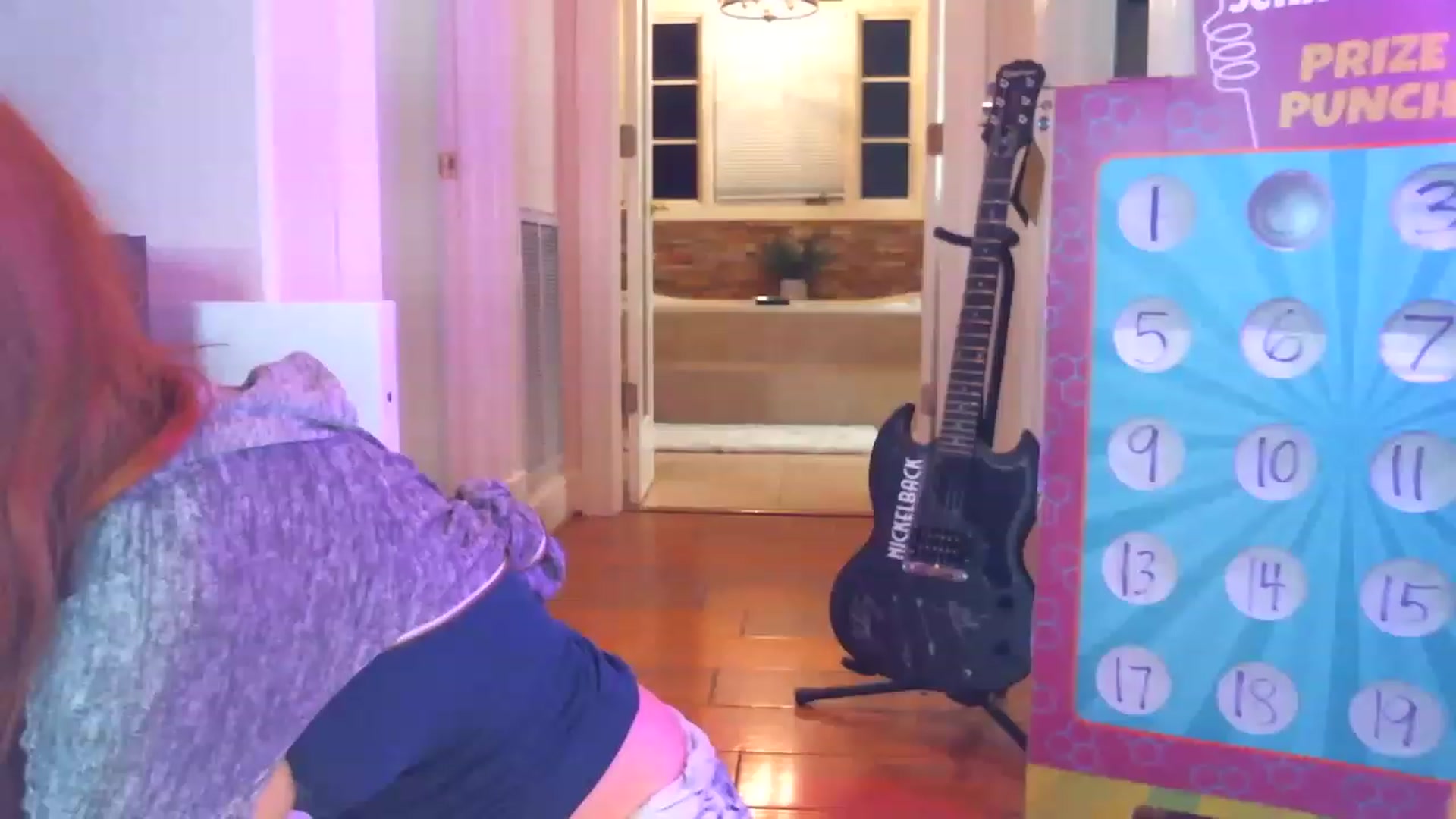 Gallery image thumbnail from JennyBlighe's myfreecams stream on, 12/10/2022, 05:36 image 18 of 20