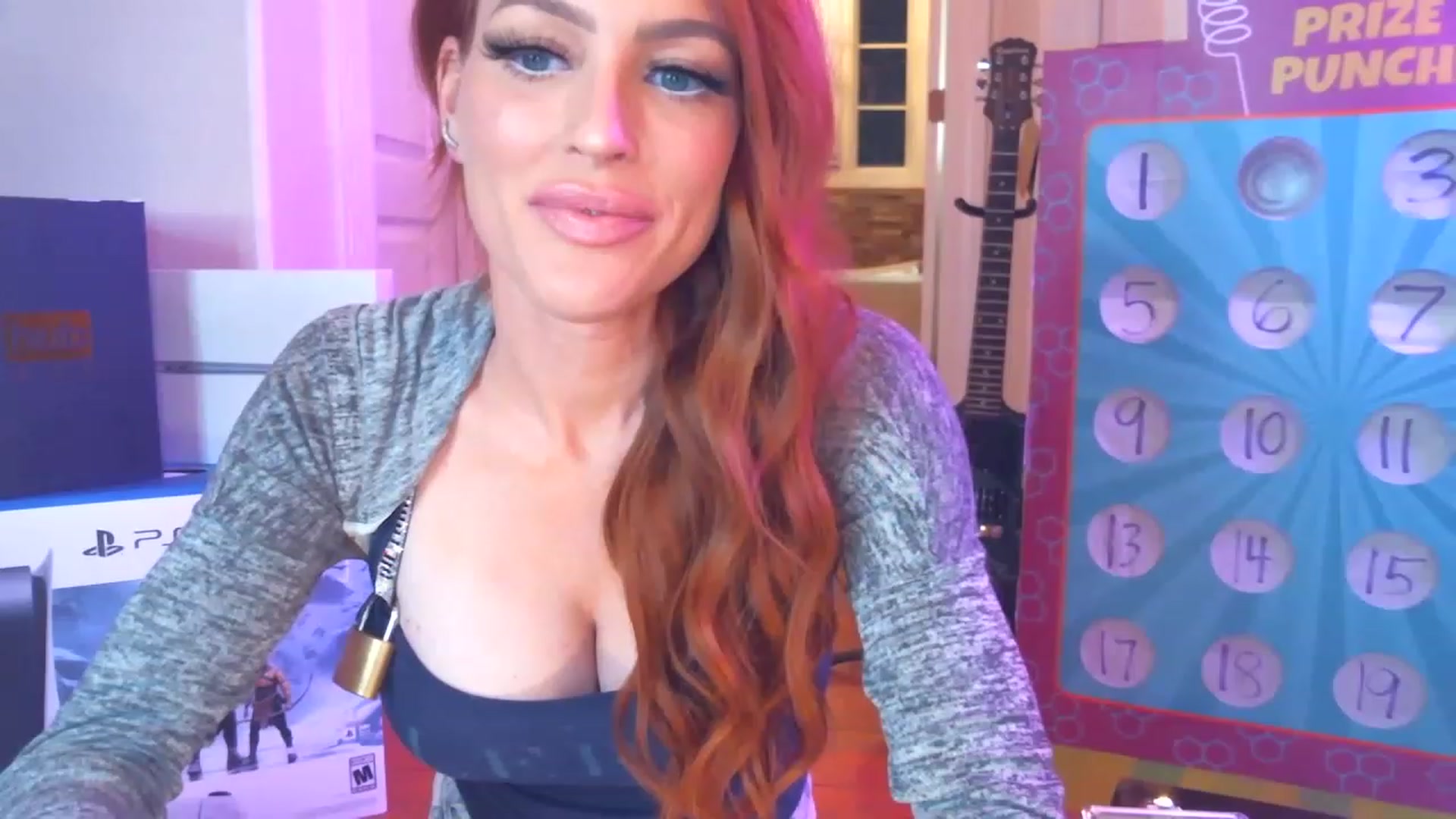 Gallery image thumbnail from JennyBlighe's myfreecams stream on, 12/10/2022, 05:36 image 6 of 20