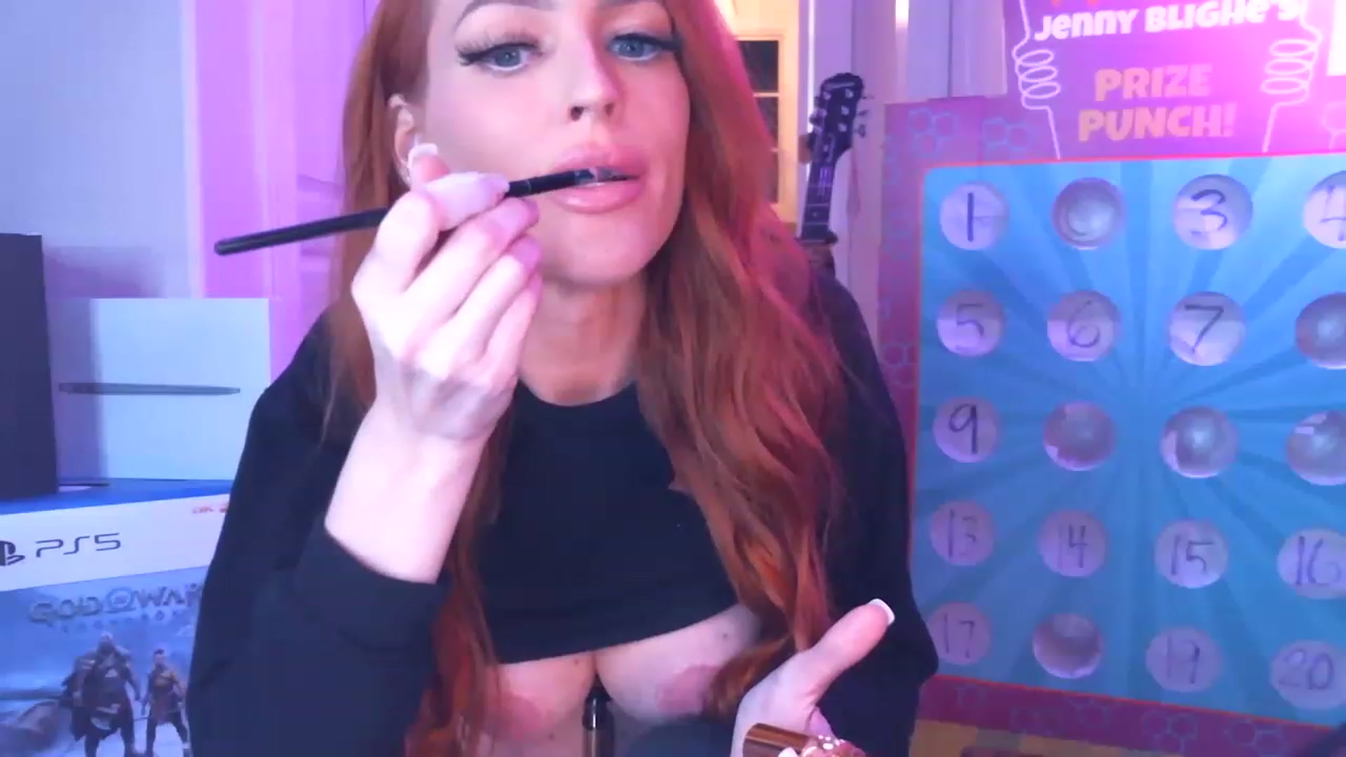 Gallery image thumbnail from JennyBlighe's myfreecams stream on, 12/11/2022, 05:54 image 15 of 20