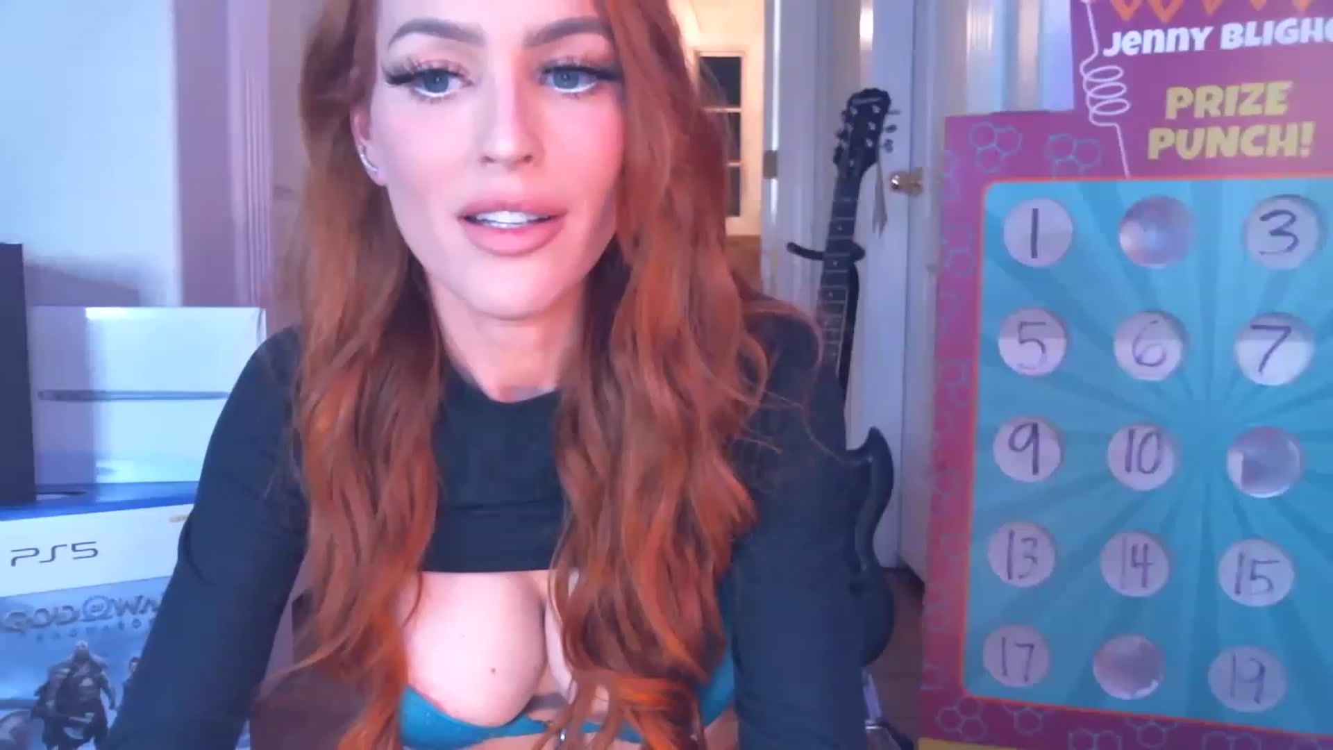 Gallery image thumbnail from JennyBlighe's myfreecams stream on, 12/16/2022, 08:10 image 1 of 20