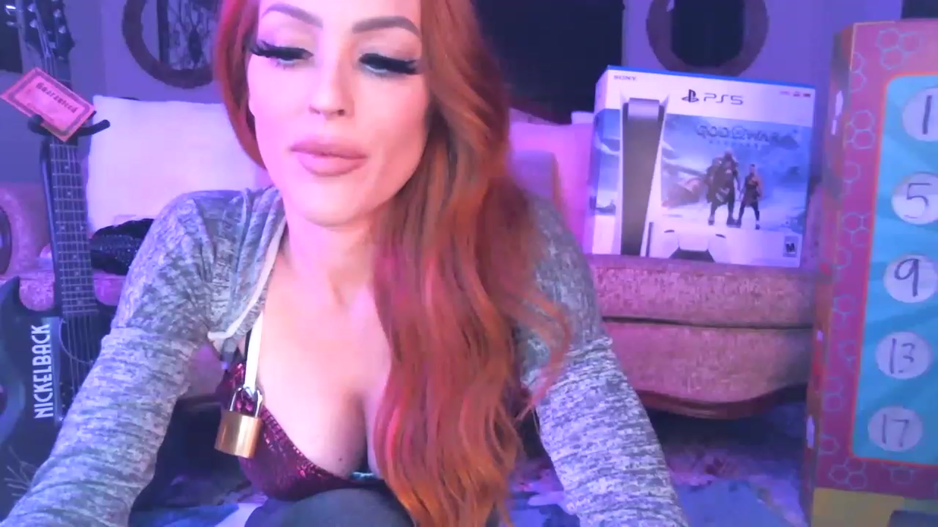 Gallery image thumbnail from JennyBlighe's myfreecams stream on, 12/31/2022, 10:09 image 2 of 20