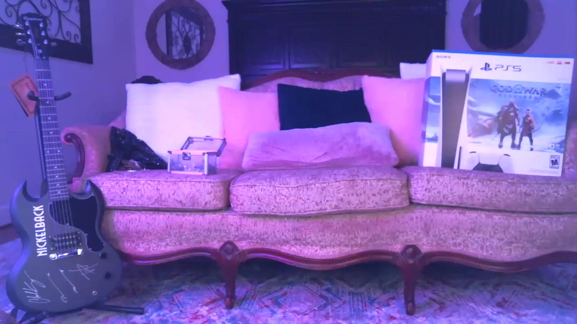 Gallery image thumbnail from JennyBlighe's myfreecams stream on, 01/05/2023, 10:21 image 16 of 20