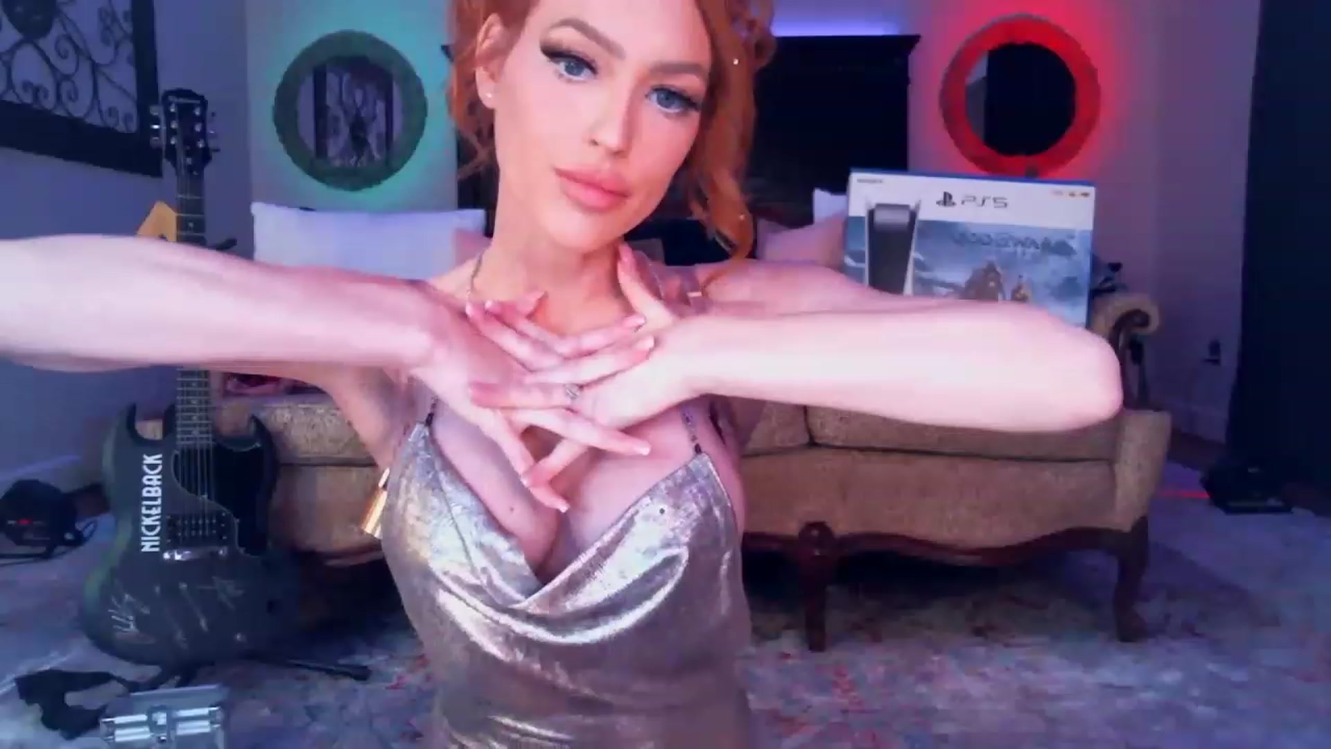 Gallery image thumbnail from JennyBlighe's myfreecams stream on, 01/18/2023, 03:23 image 19 of 20