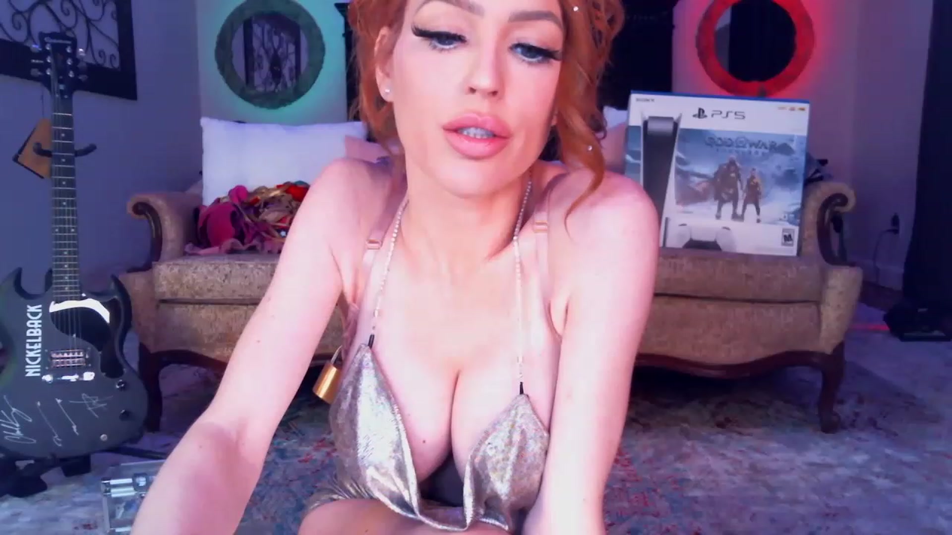 Gallery image thumbnail from JennyBlighe's myfreecams stream on, 01/18/2023, 06:26 image 3 of 20