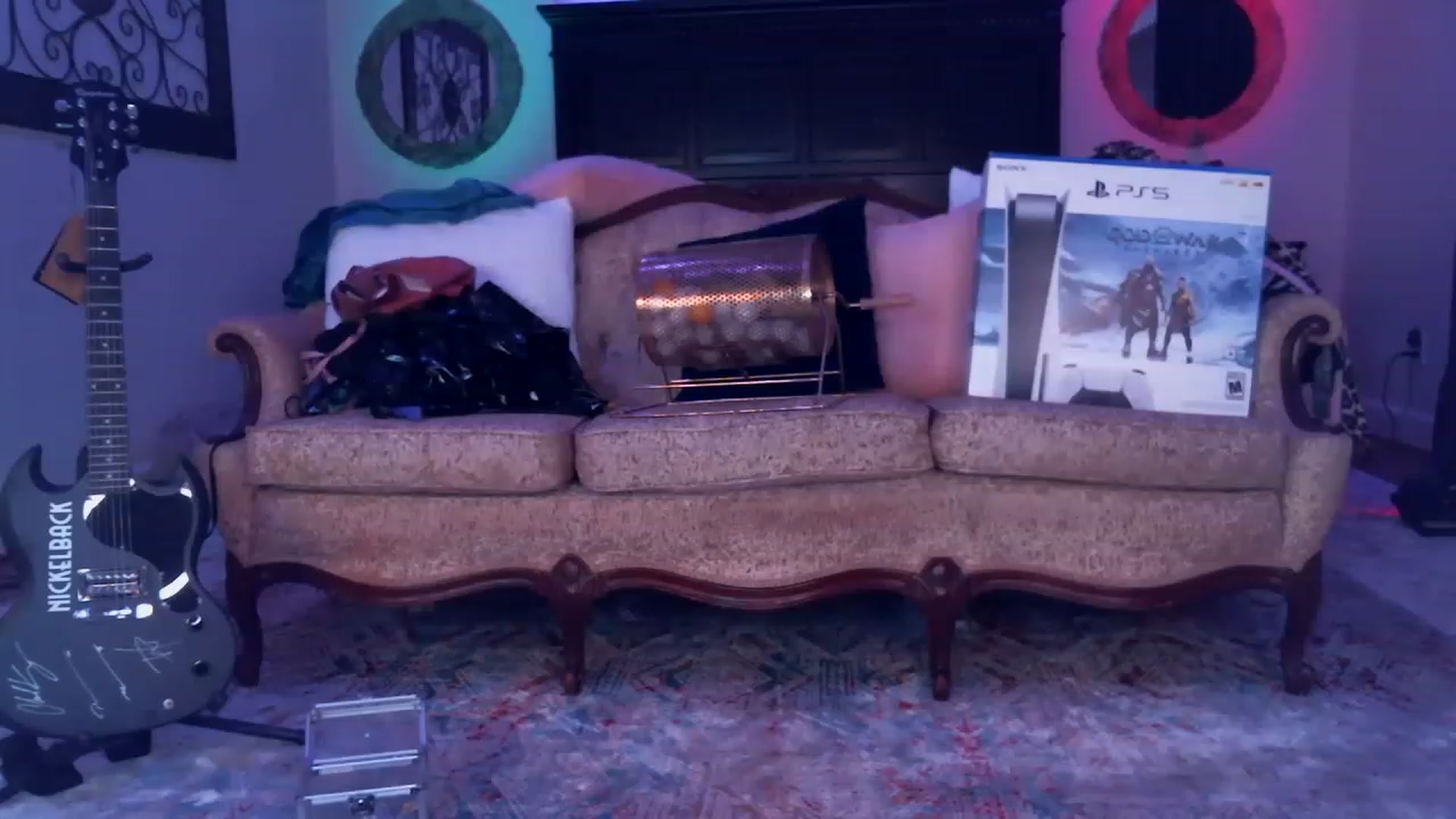 Gallery image thumbnail from JennyBlighe's myfreecams stream on, 01/22/2023, 06:48 image 9 of 20
