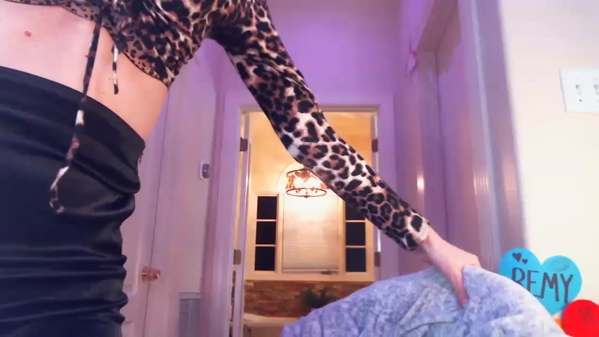 Gallery image thumbnail from JennyBlighe's myfreecams stream on, 02/12/2023, 07:29 image 1 of 20