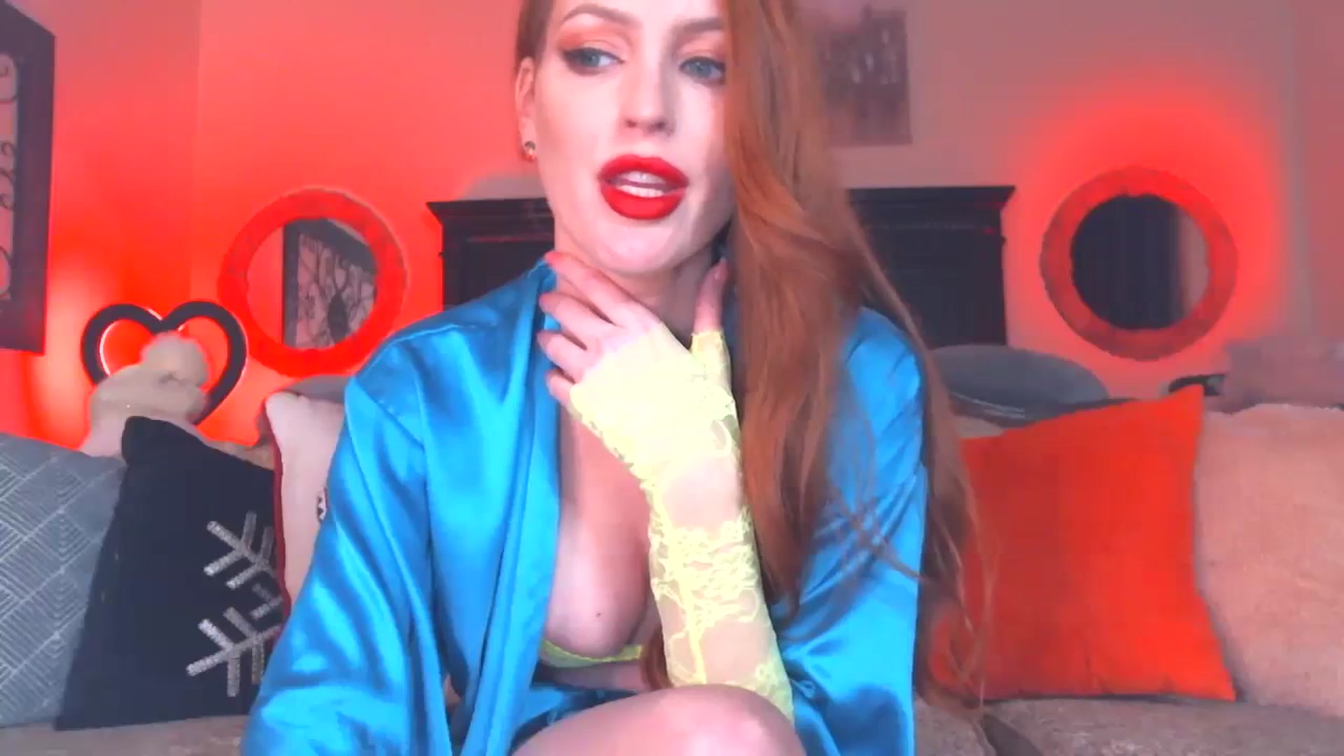 Gallery image thumbnail from JennyBlighe's myfreecams stream on, 01/19/2024, 07:36 image 9 of 20