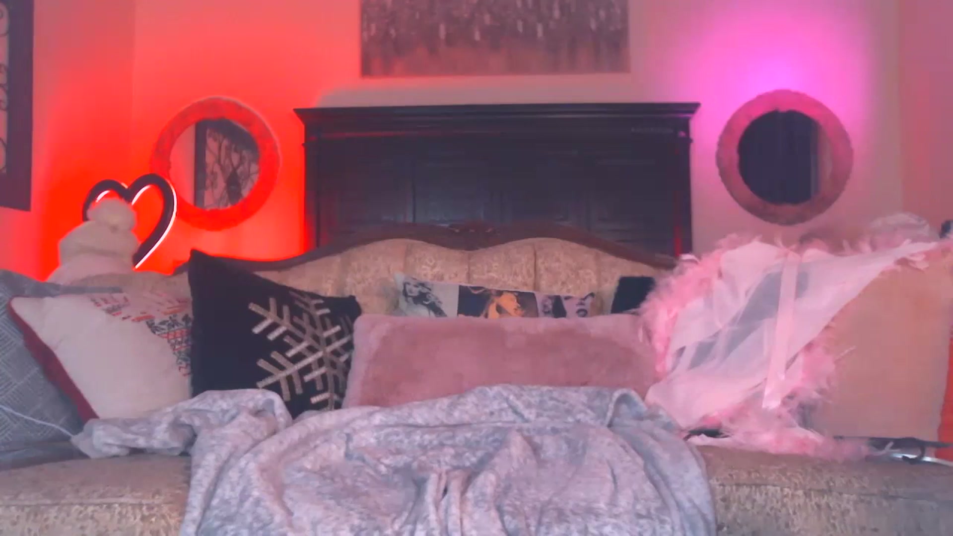 Gallery image thumbnail from JennyBlighe's myfreecams stream on, 01/23/2024, 07:20 image 20 of 20