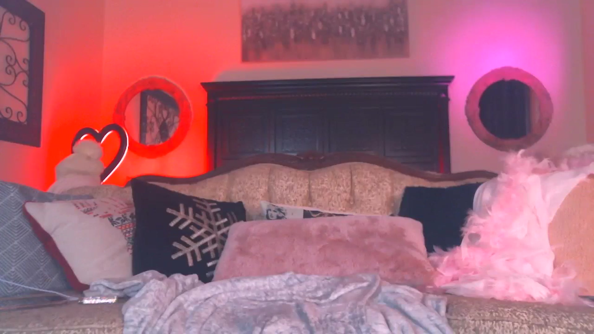 Gallery image thumbnail from JennyBlighe's myfreecams stream on, 01/23/2024, 09:36 image 19 of 20