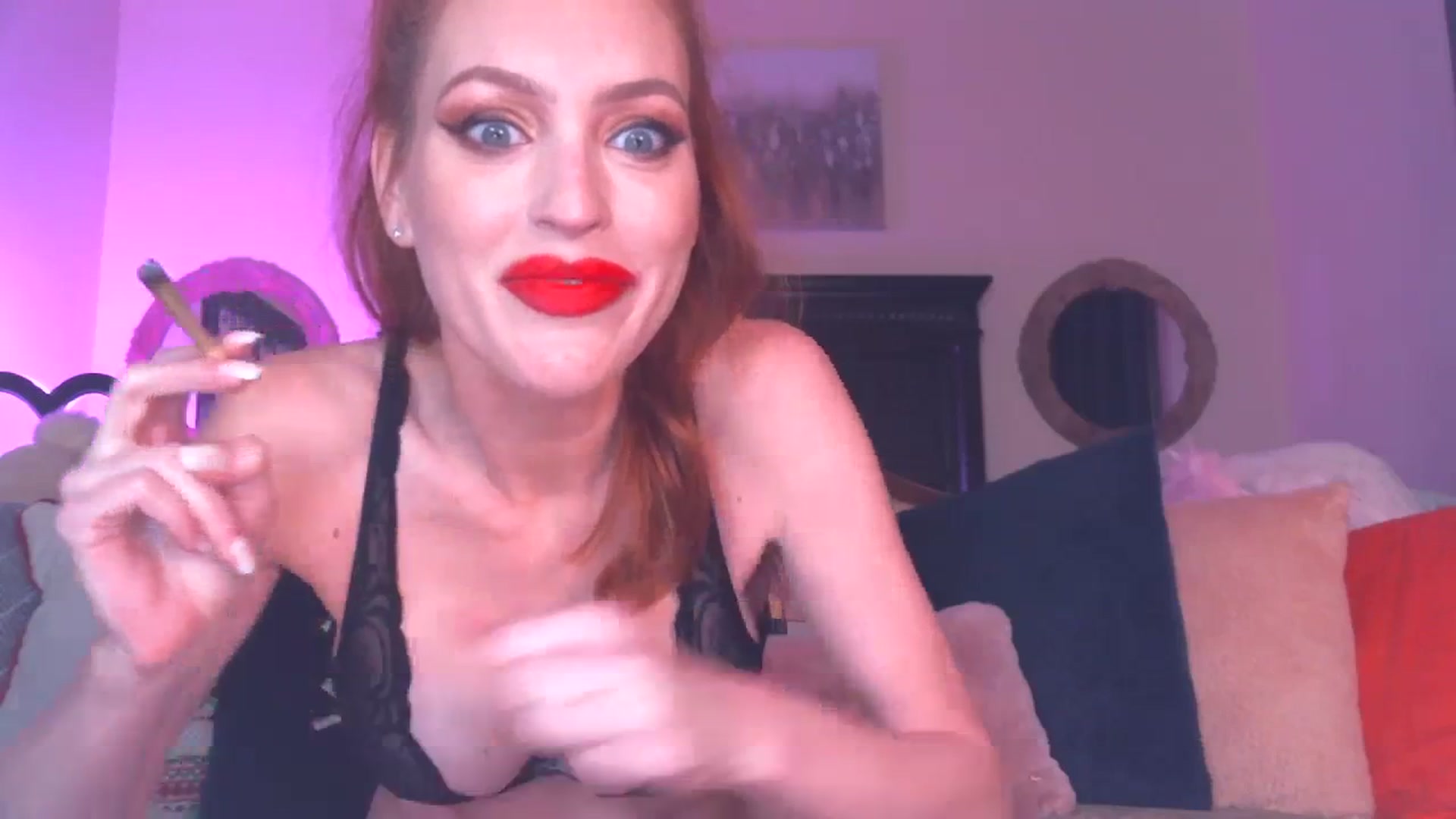 Gallery image thumbnail from JennyBlighe's myfreecams stream on, 01/26/2024, 06:30 image 3 of 20