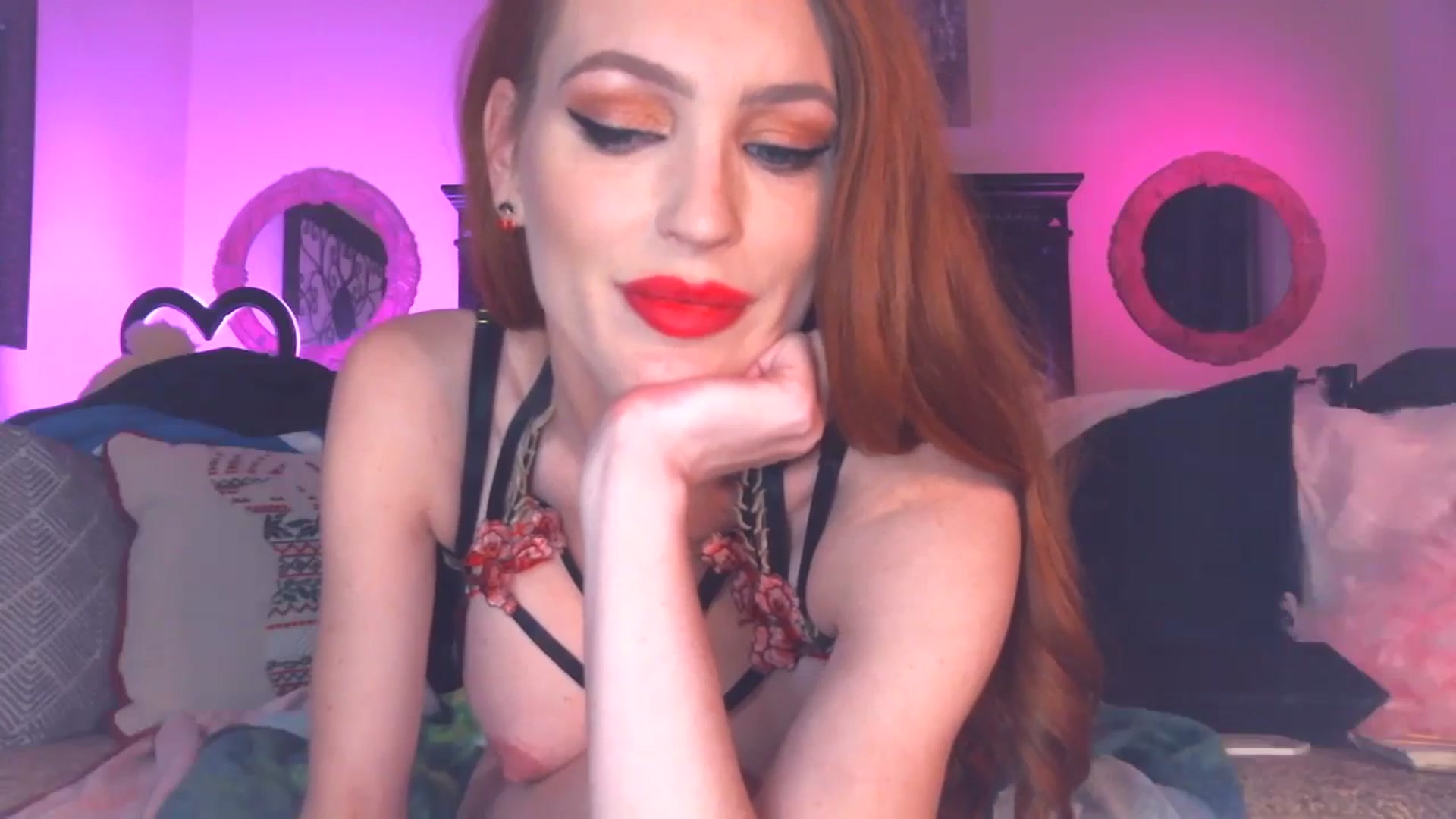Gallery image thumbnail from JennyBlighe's myfreecams stream on, 02/03/2024, 09:47 image 7 of 20