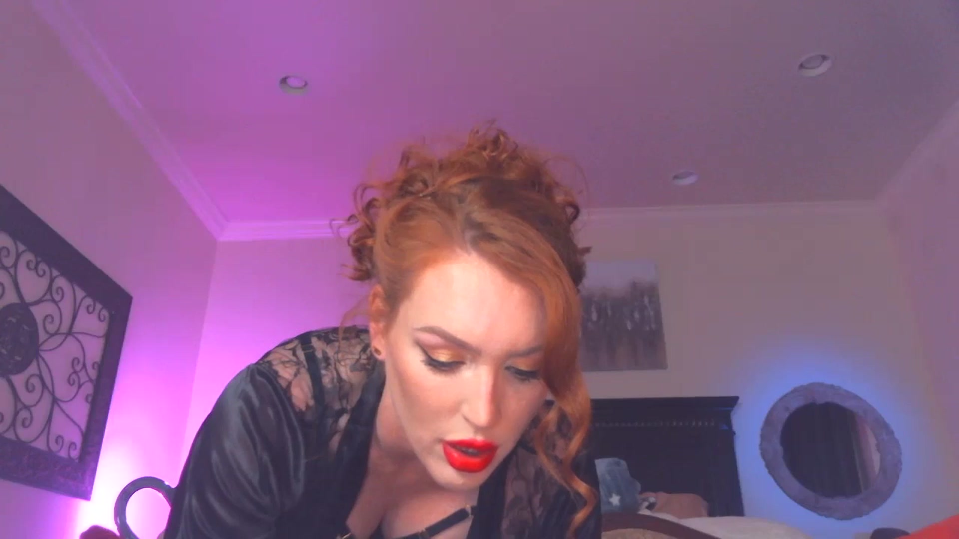 Gallery image thumbnail from JennyBlighe's myfreecams stream on, 06/14/2024, 07:06 image 6 of 20