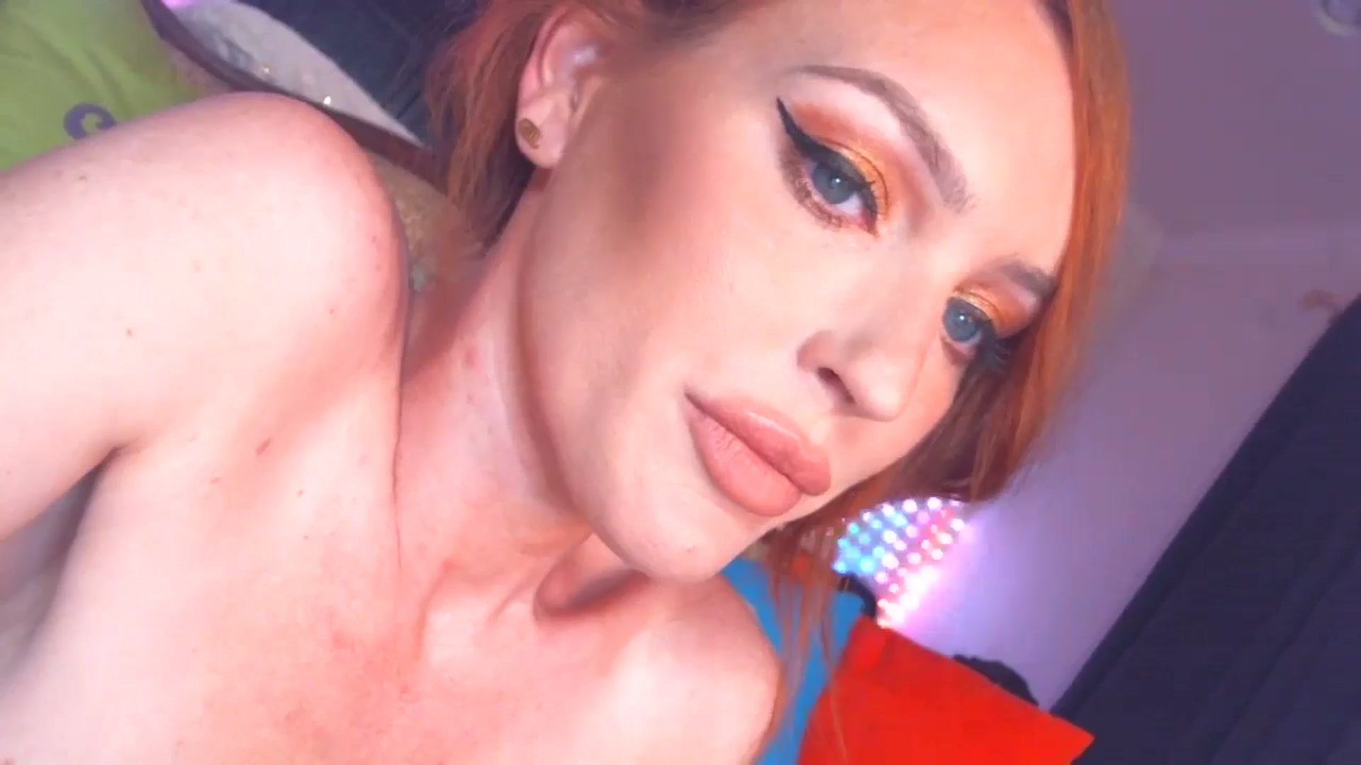 Gallery image thumbnail from JennyBlighe's myfreecams stream on, 06/29/2024, 06:17 image 4 of 20