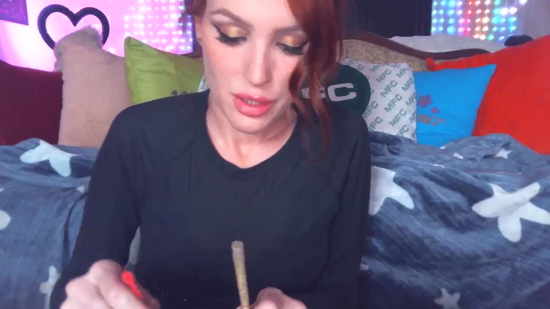 Gallery image thumbnail from JennyBlighe's myfreecams stream on, 07/12/2024, 06:51 image 9 of 20