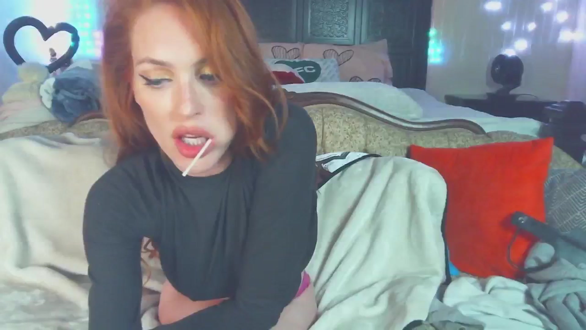 Gallery image thumbnail from JennyBlighe's myfreecams stream on, 10/23/2024, 09:23 image 13 of 20