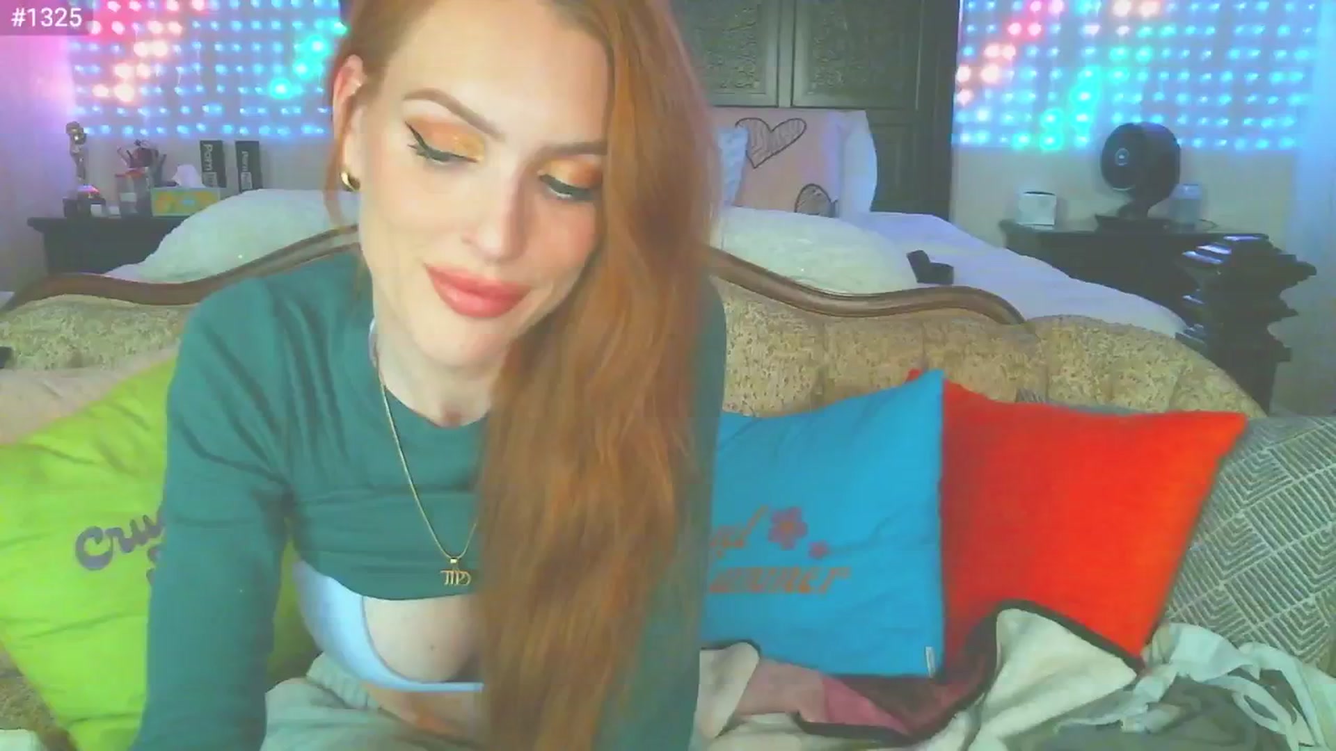 Gallery image thumbnail from JennyBlighe's myfreecams stream on, 11/09/2024, 08:38 image 9 of 20