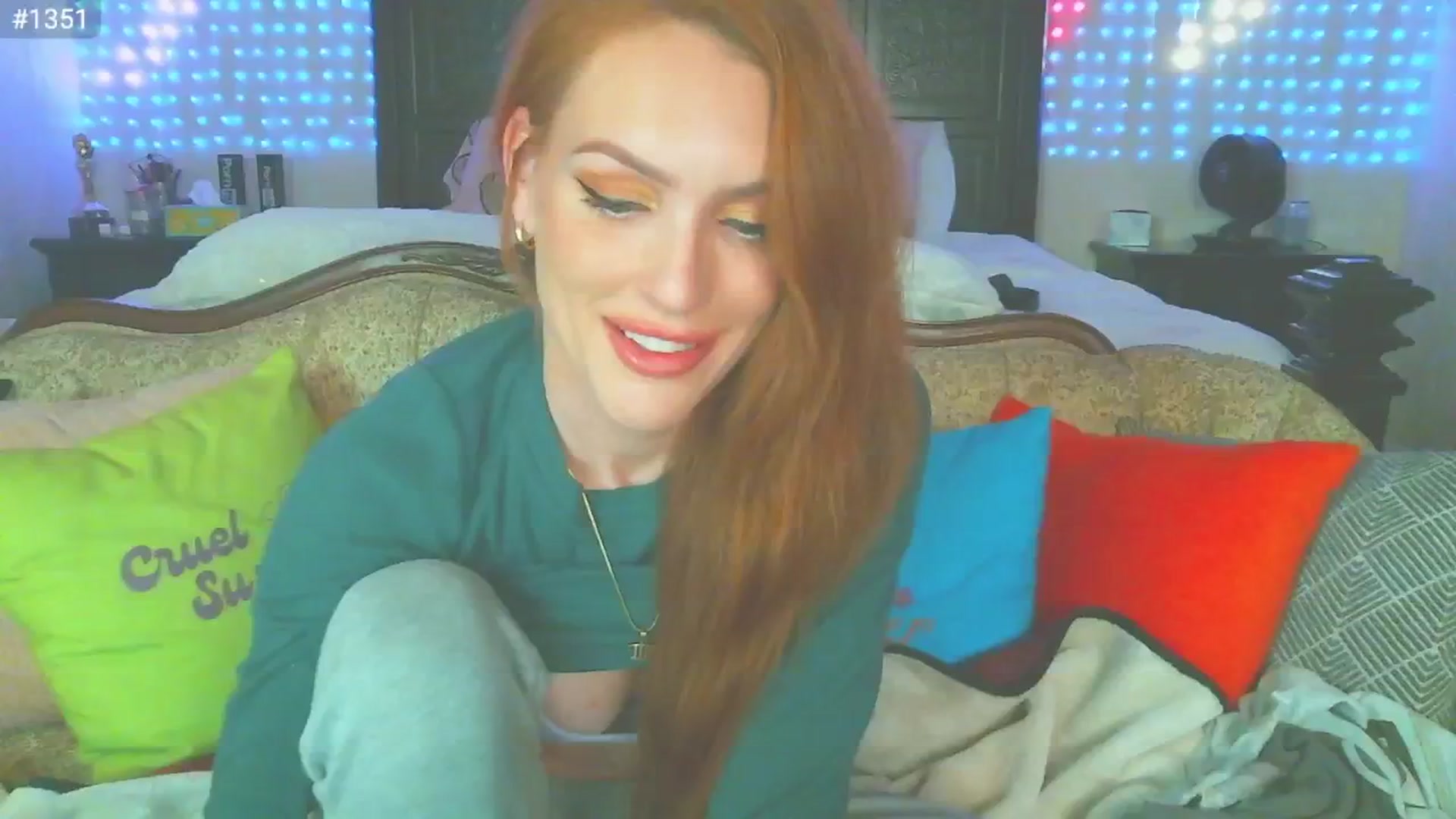 Gallery image thumbnail from JennyBlighe's myfreecams stream on, 11/09/2024, 08:38 image 8 of 20