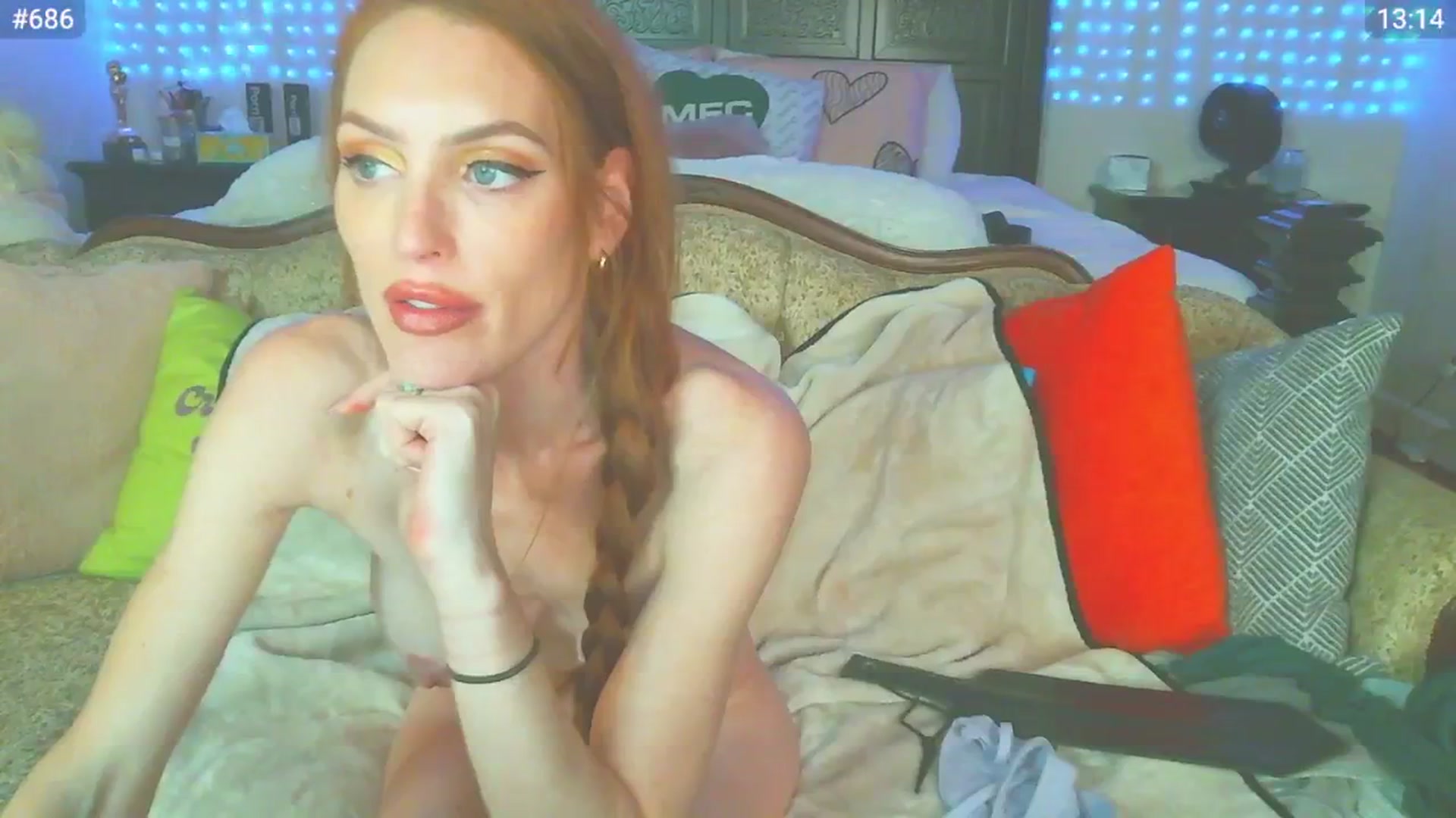 Gallery image thumbnail from JennyBlighe's myfreecams stream on, 11/09/2024, 12:12 image 14 of 20