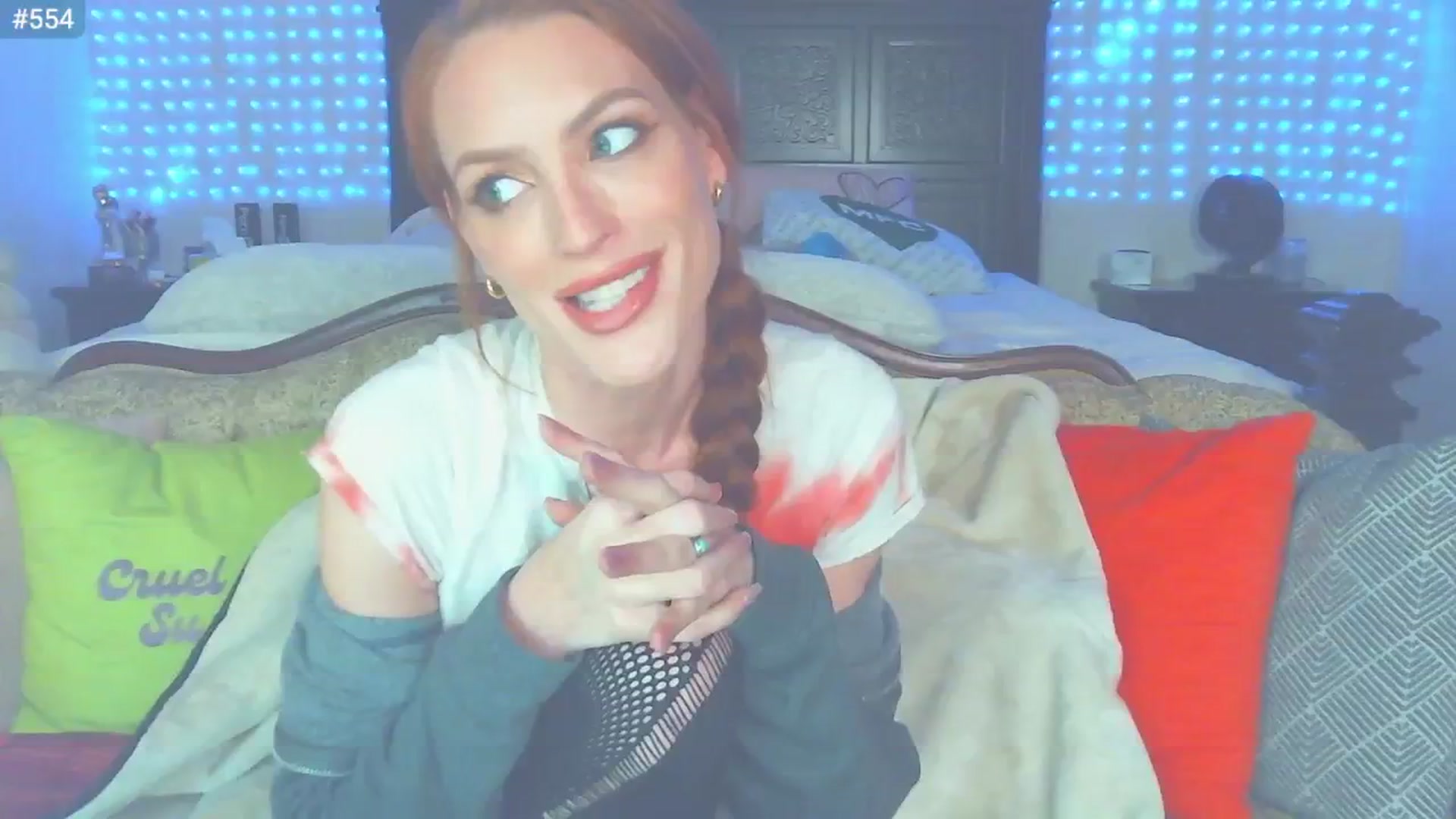 Gallery image thumbnail from JennyBlighe's myfreecams stream on, 11/11/2024, 08:49 image 1 of 20