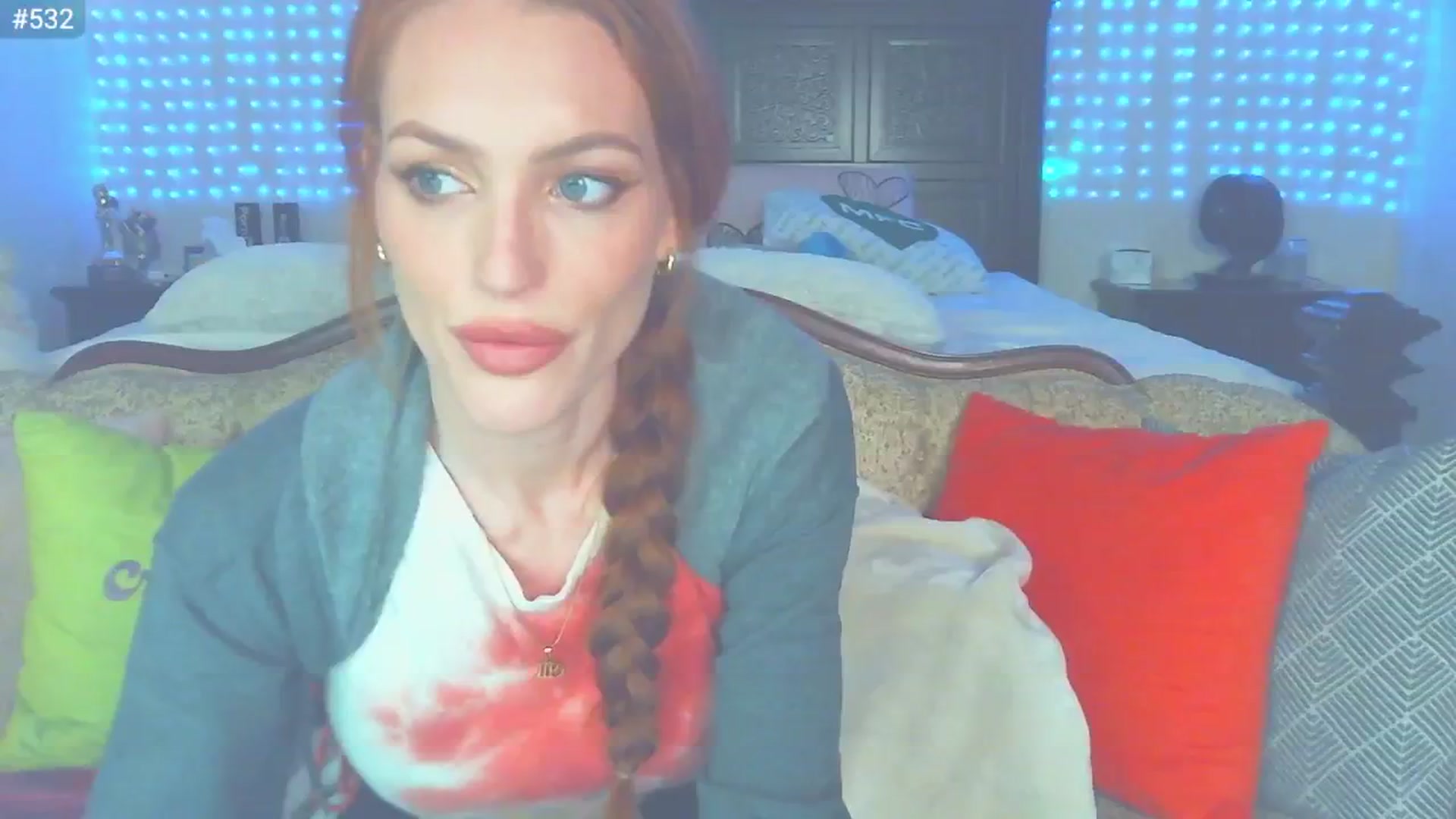 Gallery image thumbnail from JennyBlighe's myfreecams stream on, 11/11/2024, 08:49 image 4 of 20
