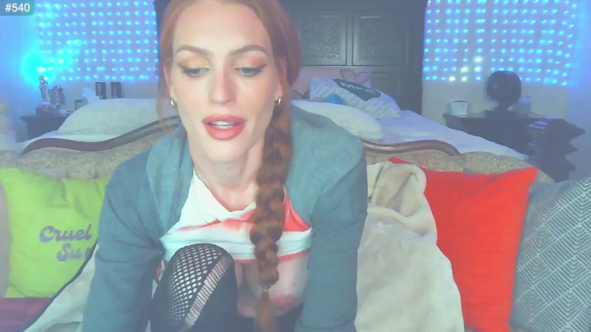 Gallery image thumbnail from JennyBlighe's myfreecams stream on, 11/11/2024, 08:49 image 2 of 20