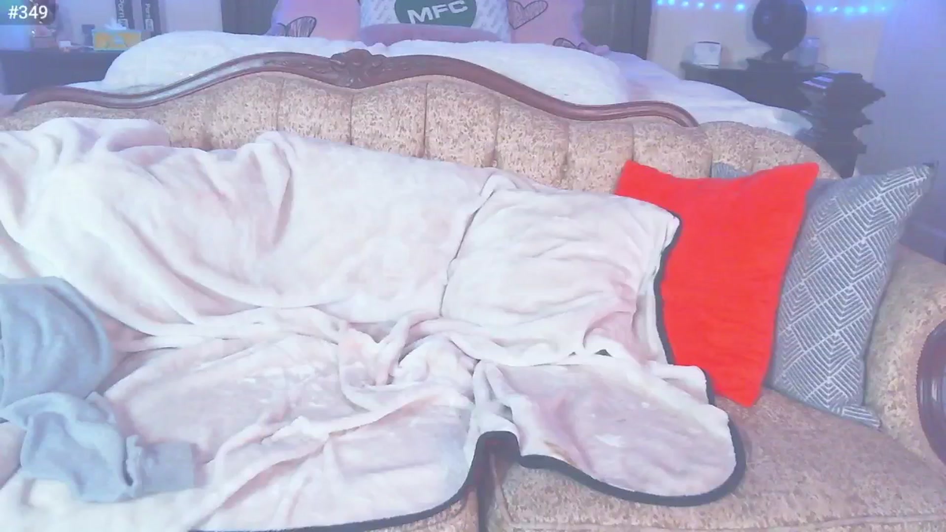 Gallery image thumbnail from JennyBlighe's myfreecams stream on, 11/14/2024, 10:37 image 6 of 20