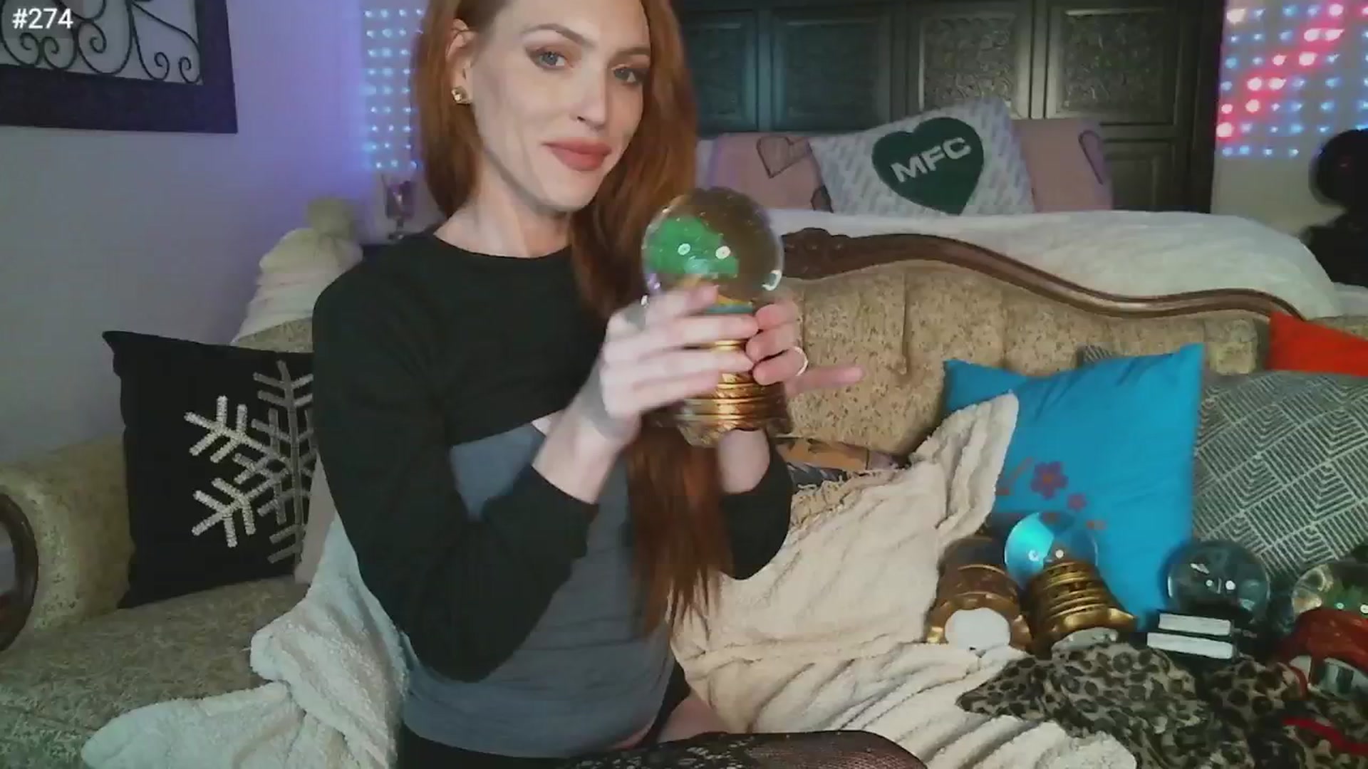 Gallery image thumbnail from JennyBlighe's myfreecams stream on, 11/27/2024, 11:40 image 1 of 20