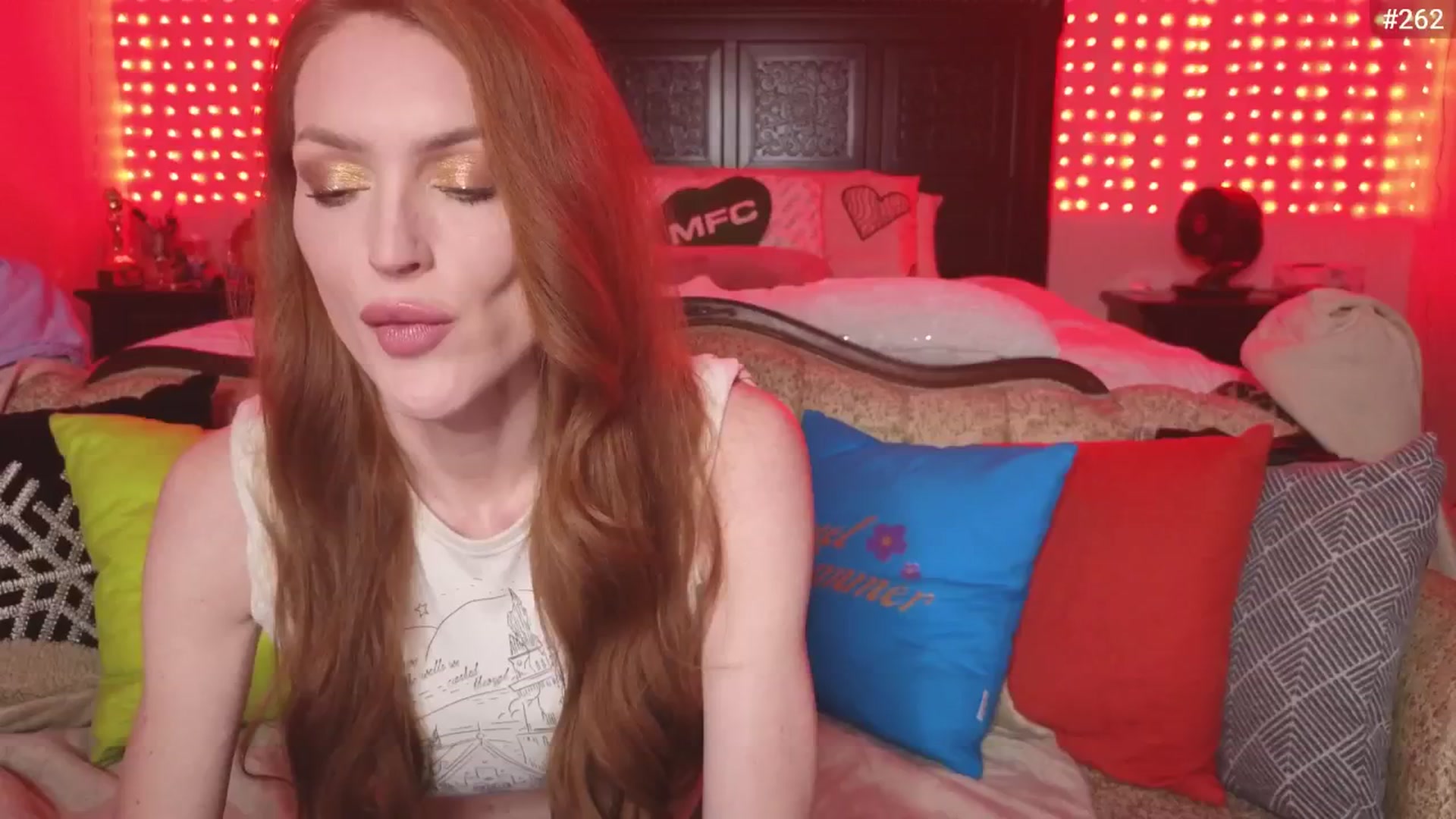 Gallery image thumbnail from JennyBlighe's myfreecams stream on, 12/29/2024, 09:53 image 2 of 20