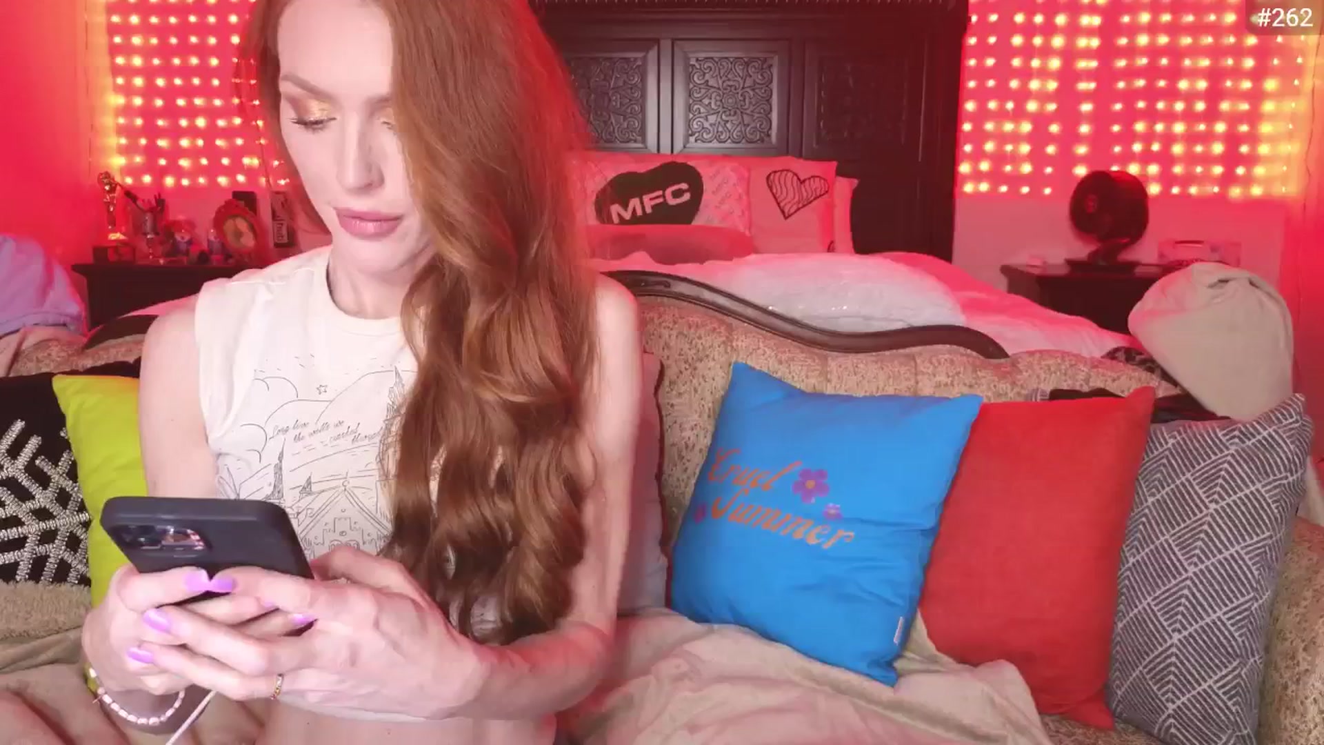 Gallery image thumbnail from JennyBlighe's myfreecams stream on, 12/29/2024, 09:53 image 1 of 20