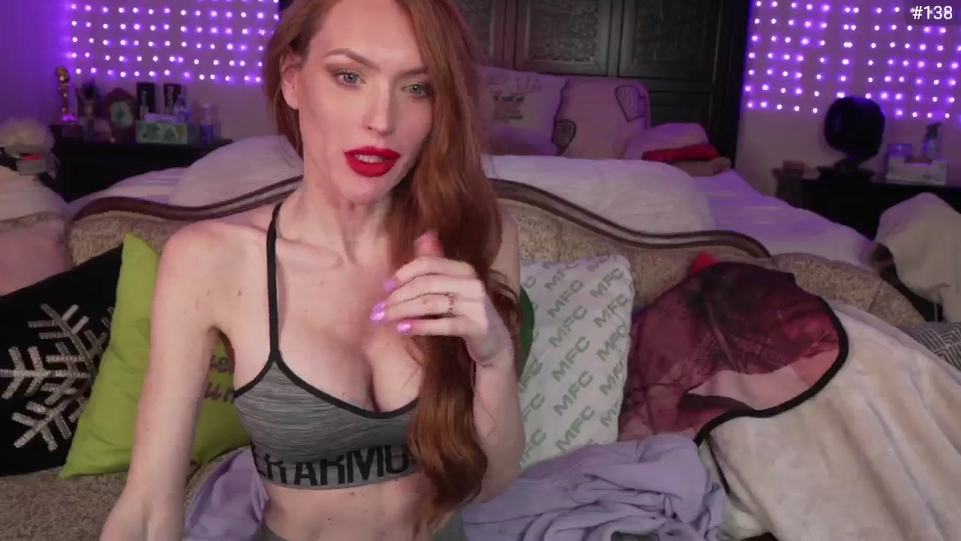 Gallery image thumbnail from JennyBlighe's myfreecams stream on, 01/08/2025, 10:04 image 5 of 20