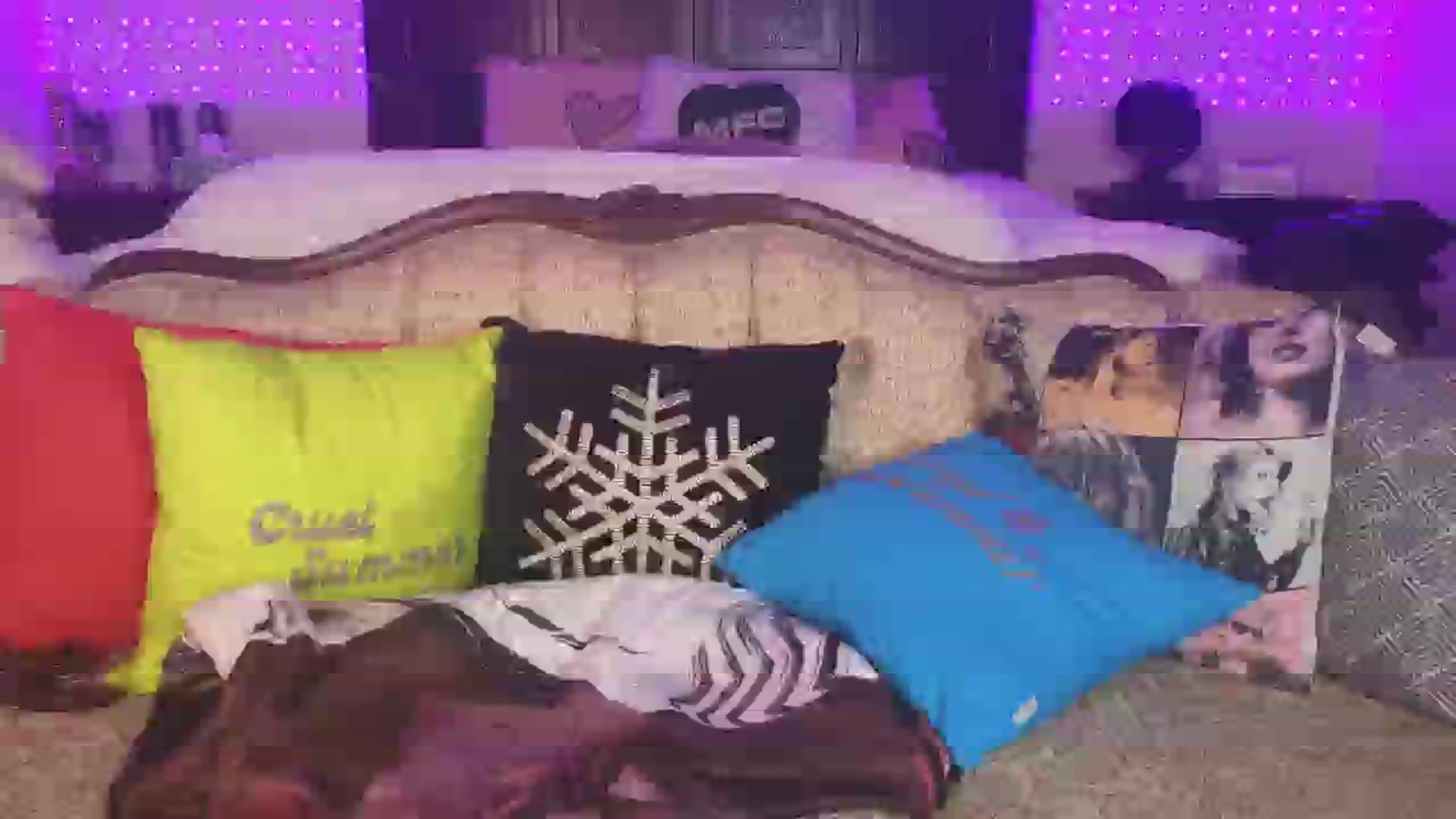 Gallery image thumbnail from JennyBlighe's myfreecams stream on, 02/06/2025, 10:35 image 14 of 20