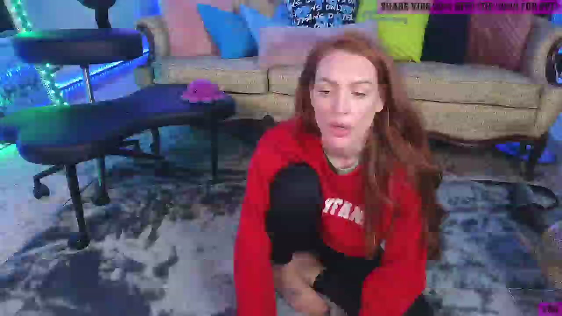 Gallery image thumbnail from JennyBlighe's myfreecams stream on, 10/07/2025, 12:18 image 4 of 20