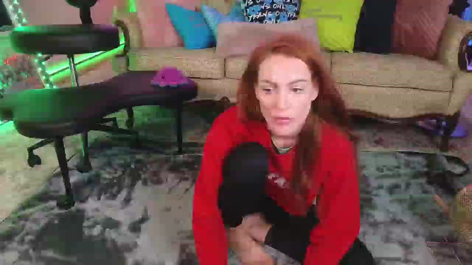 Gallery image thumbnail from JennyBlighe's myfreecams stream on, 10/07/2025, 12:18 image 7 of 20