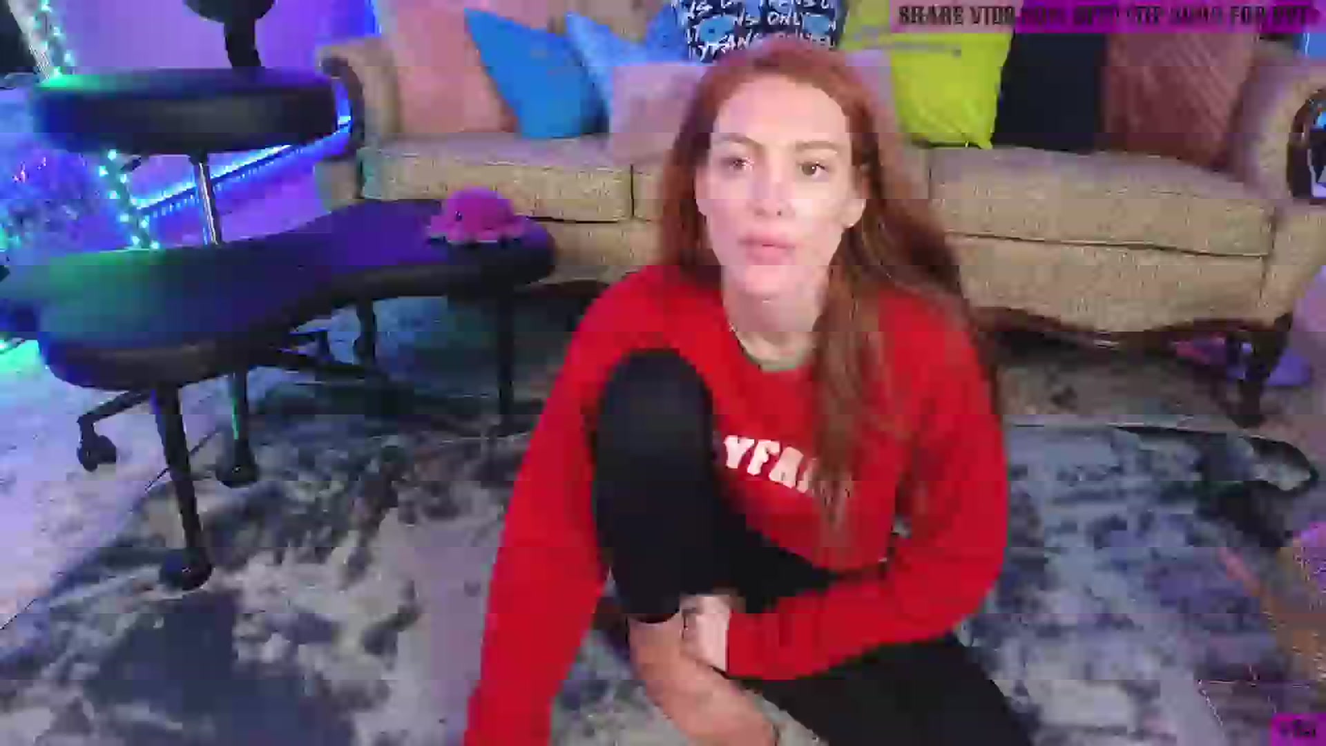 Gallery image thumbnail from JennyBlighe's myfreecams stream on, 10/07/2025, 12:18 image 5 of 20