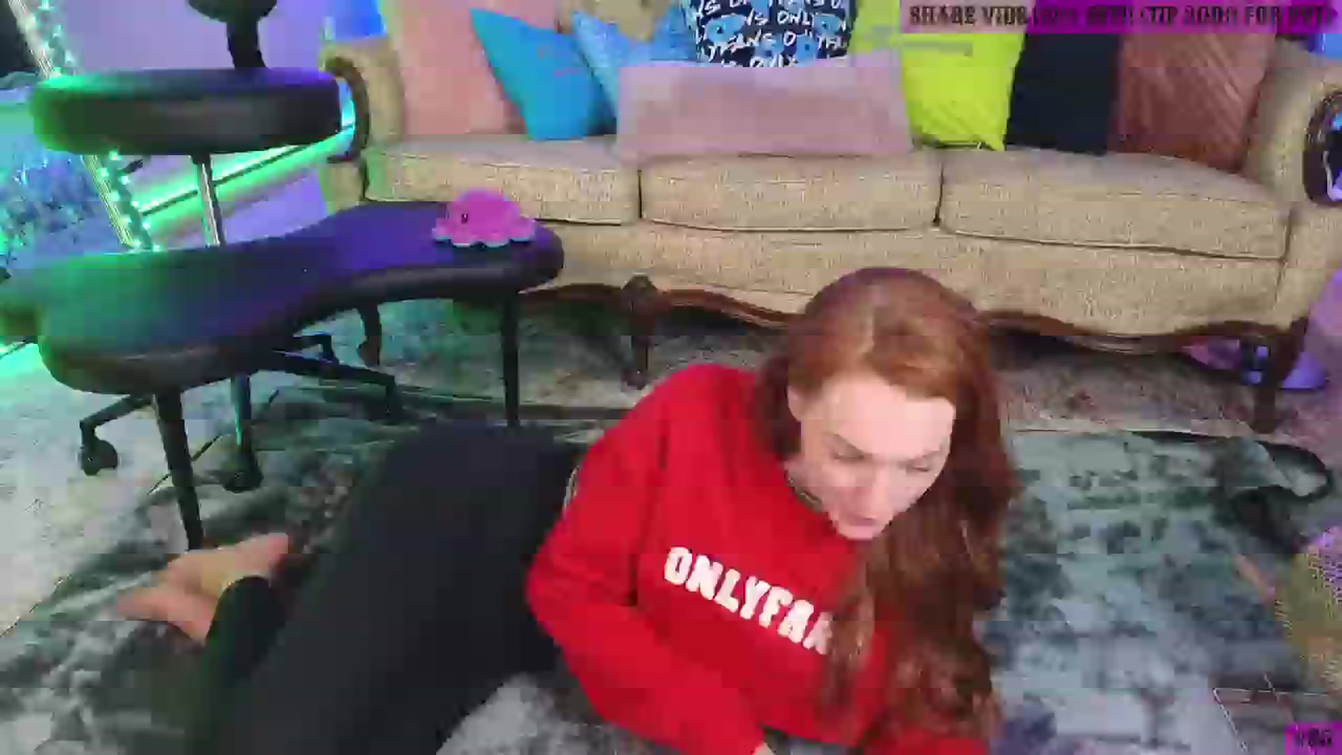 Gallery image thumbnail from JennyBlighe's myfreecams stream on, 10/07/2025, 12:18 image 3 of 20